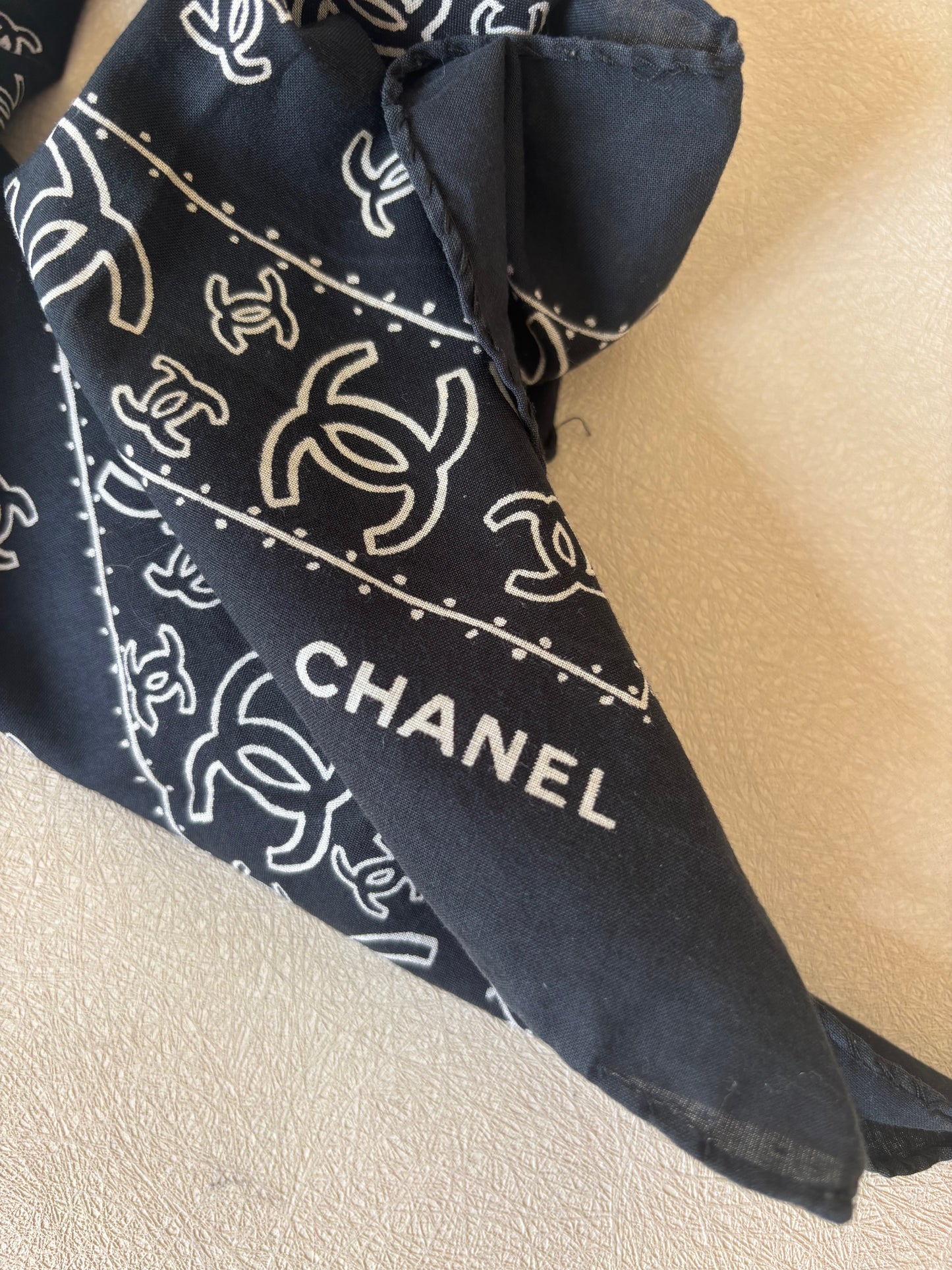 CHANEL Foulard Bandana