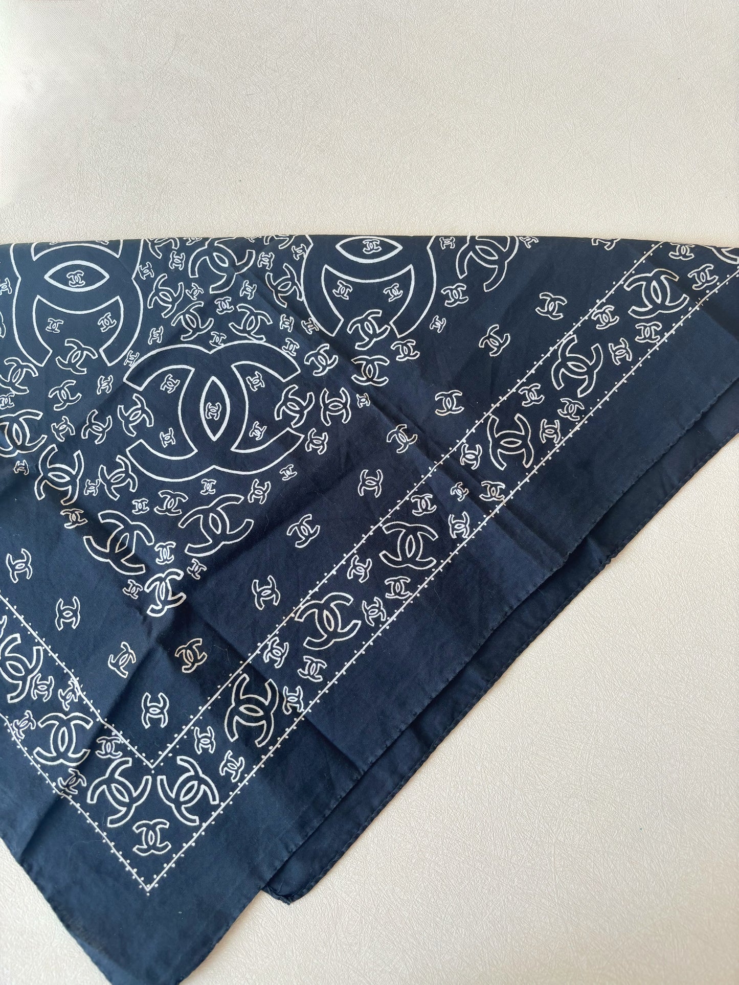 CHANEL Foulard Bandana