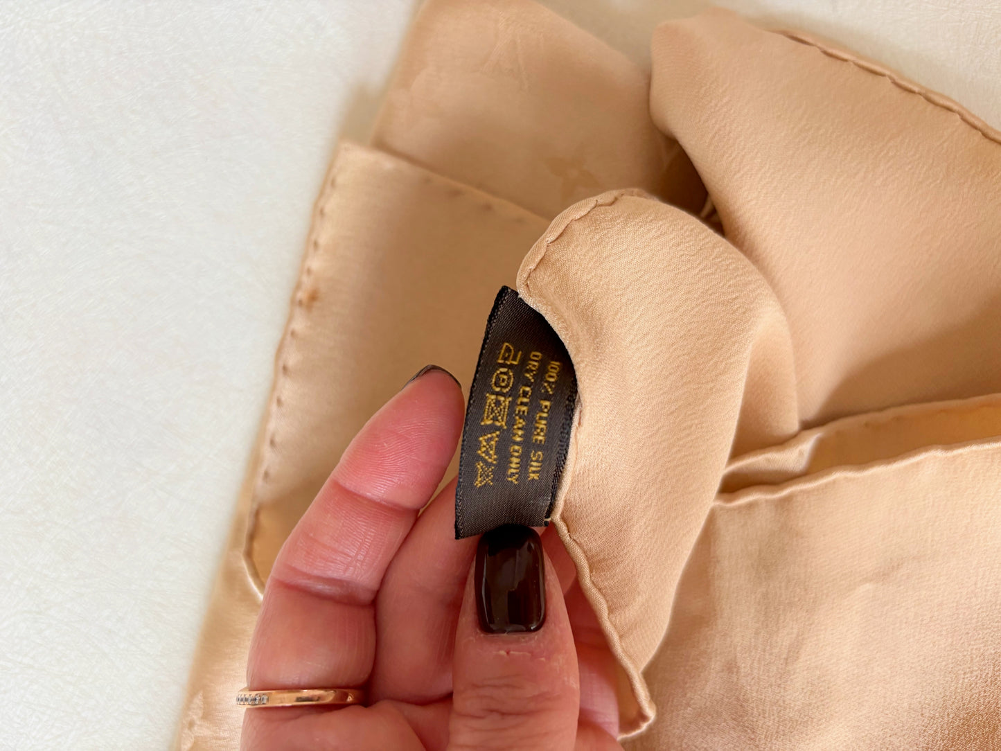 LOUIS VUITTON Carré