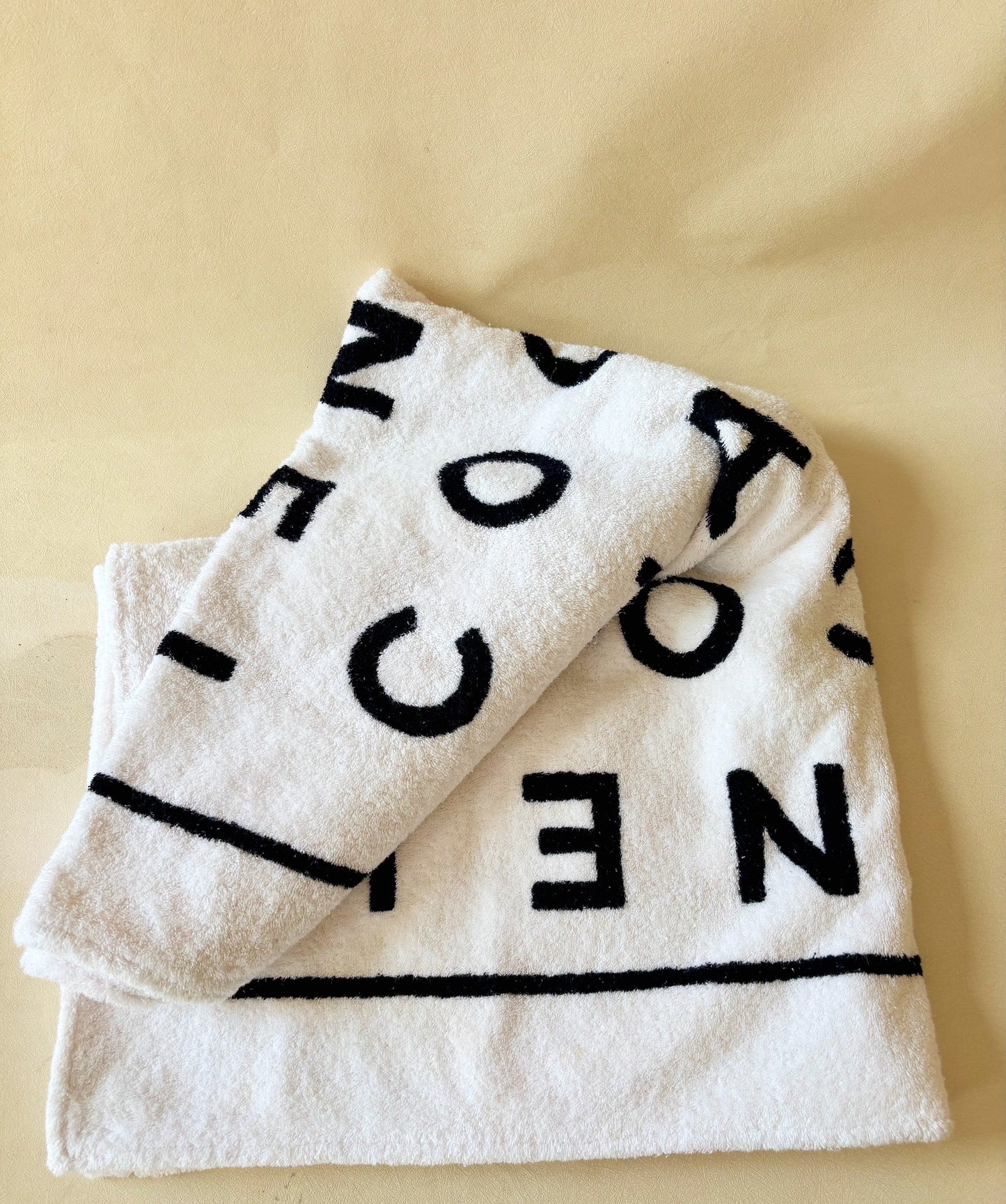 CHANEL Drap de Plage