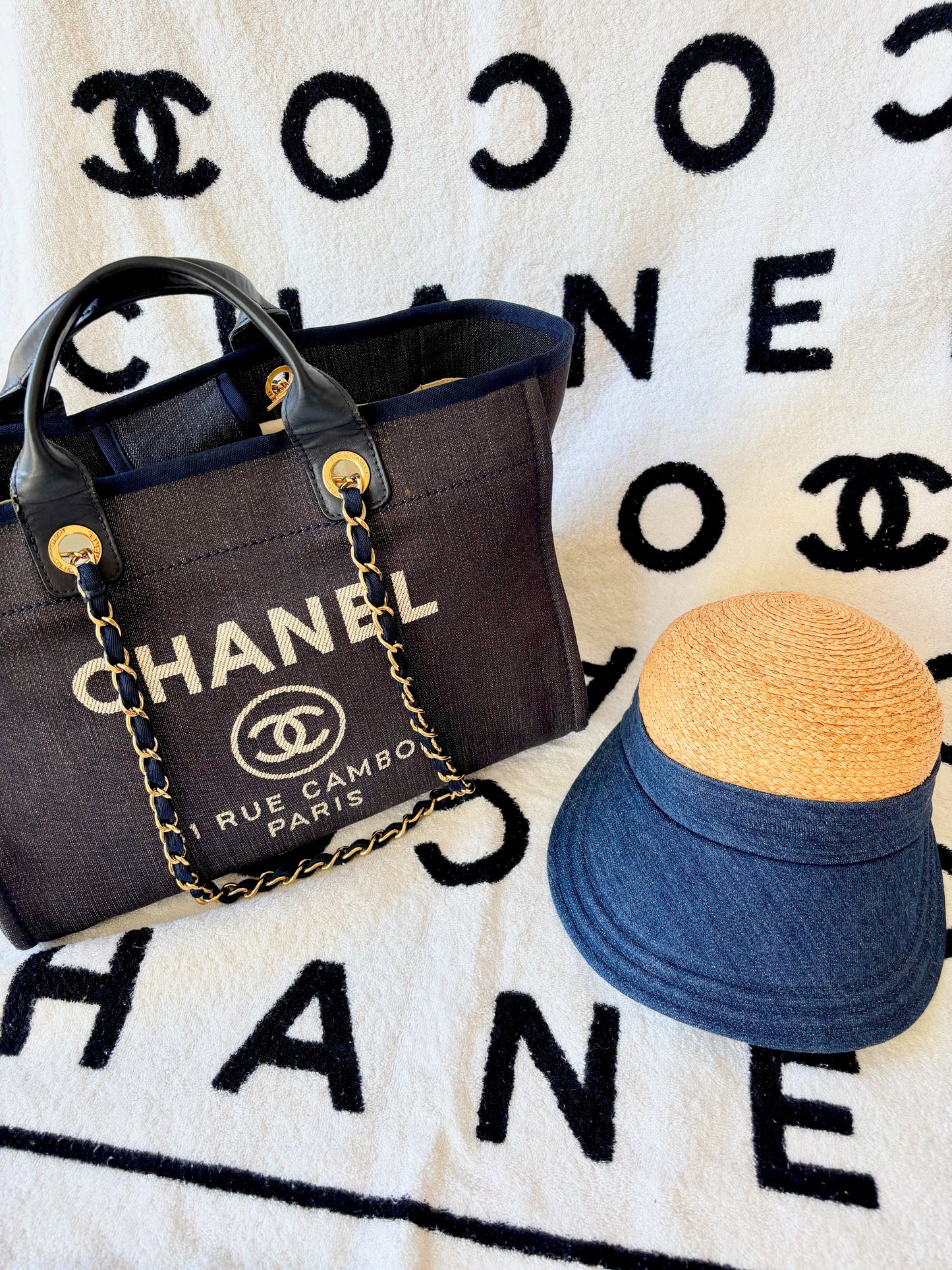 CHANEL Drap de Plage Coco