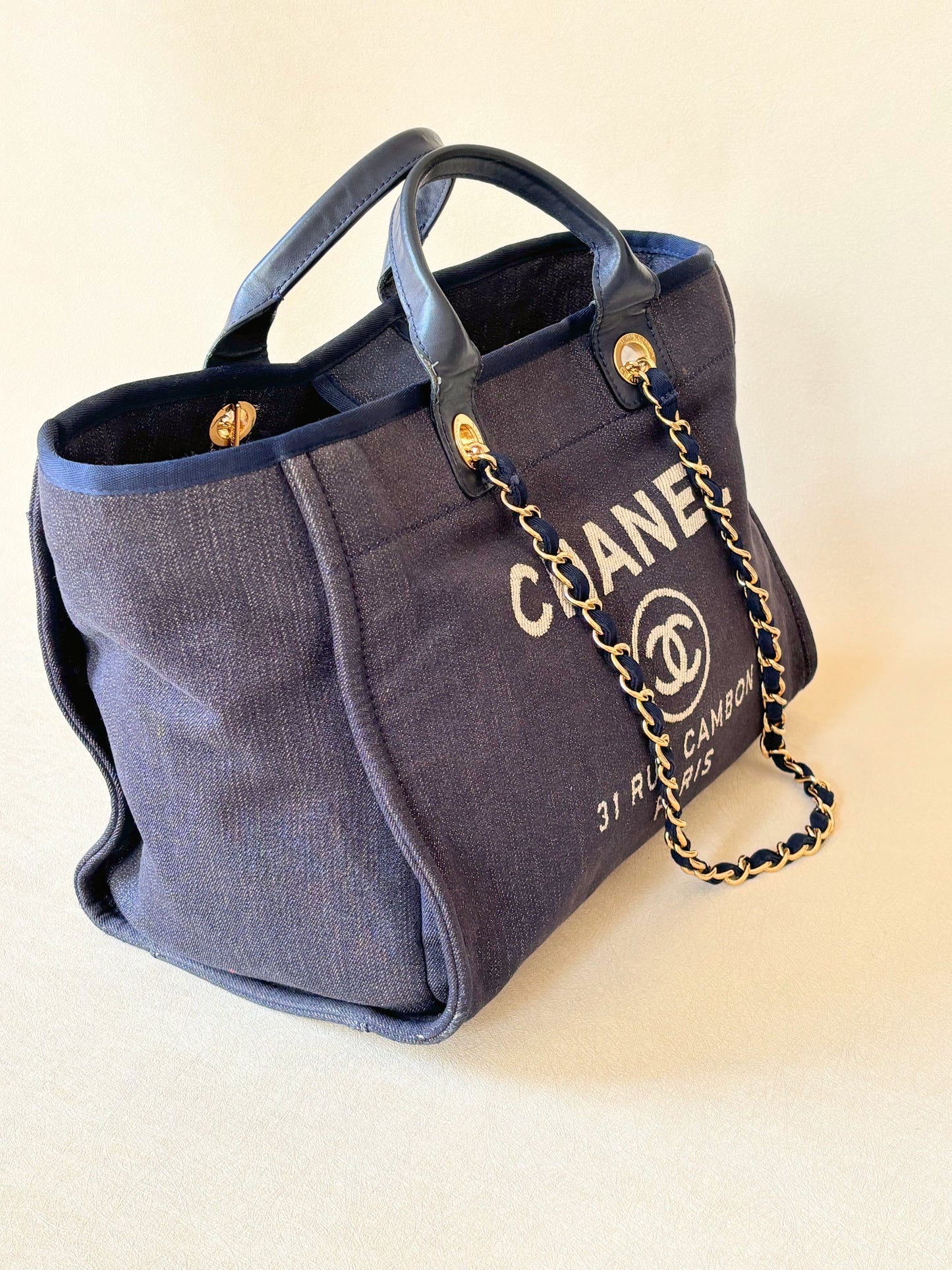 CHANEL Cabas Deauville denim
