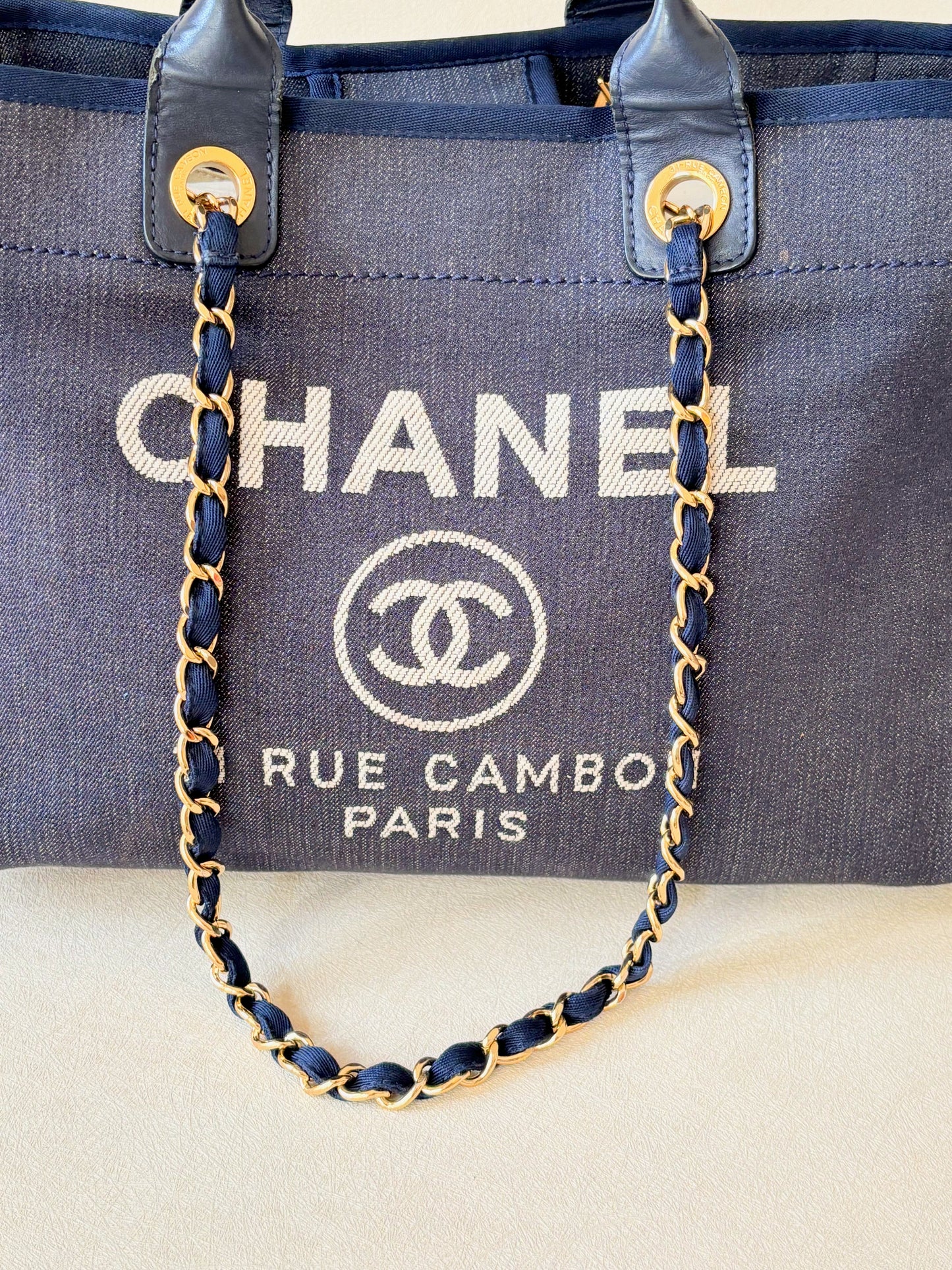 CHANEL Cabas Deauville denim