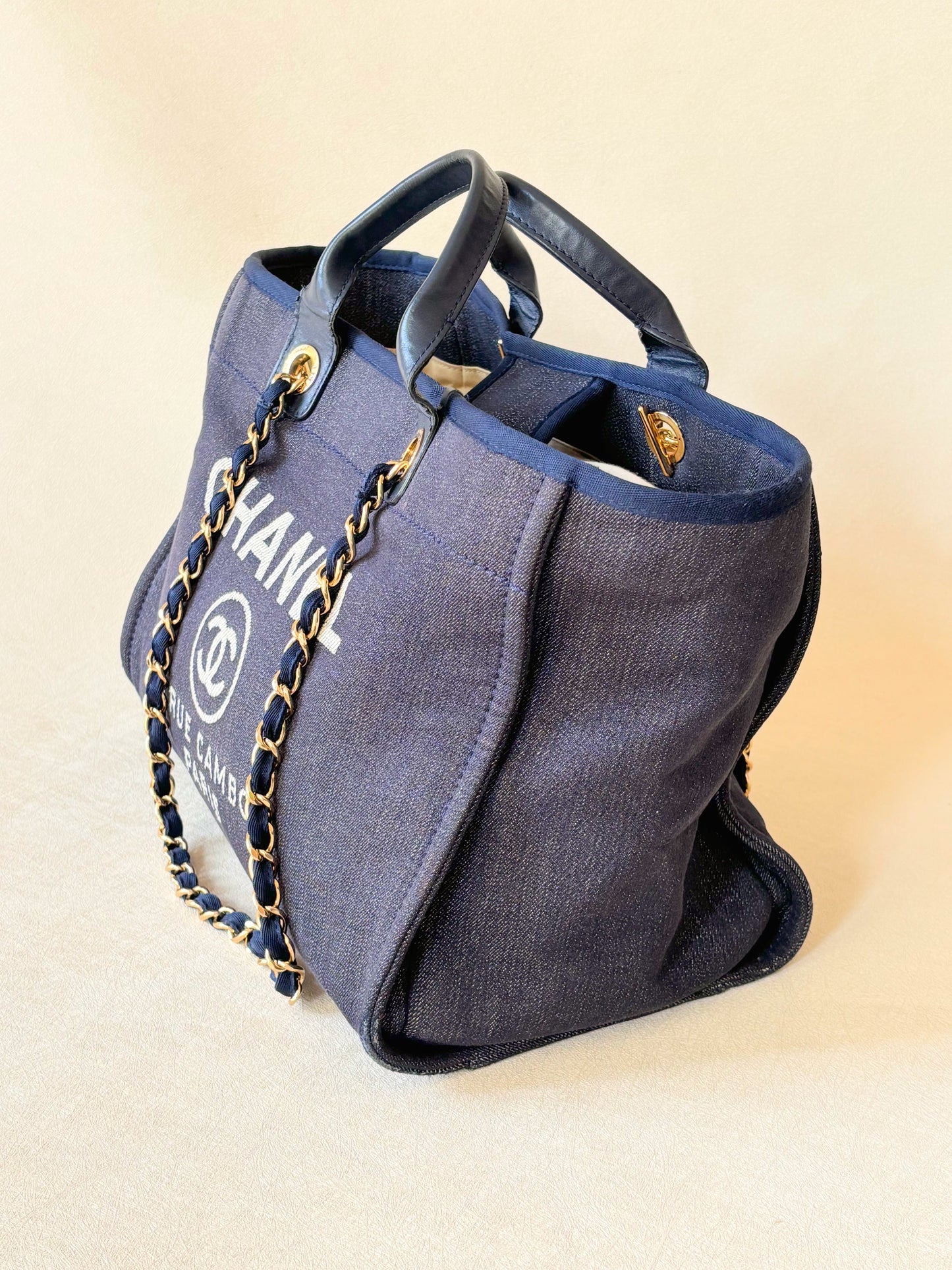 CHANEL Cabas Deauville denim