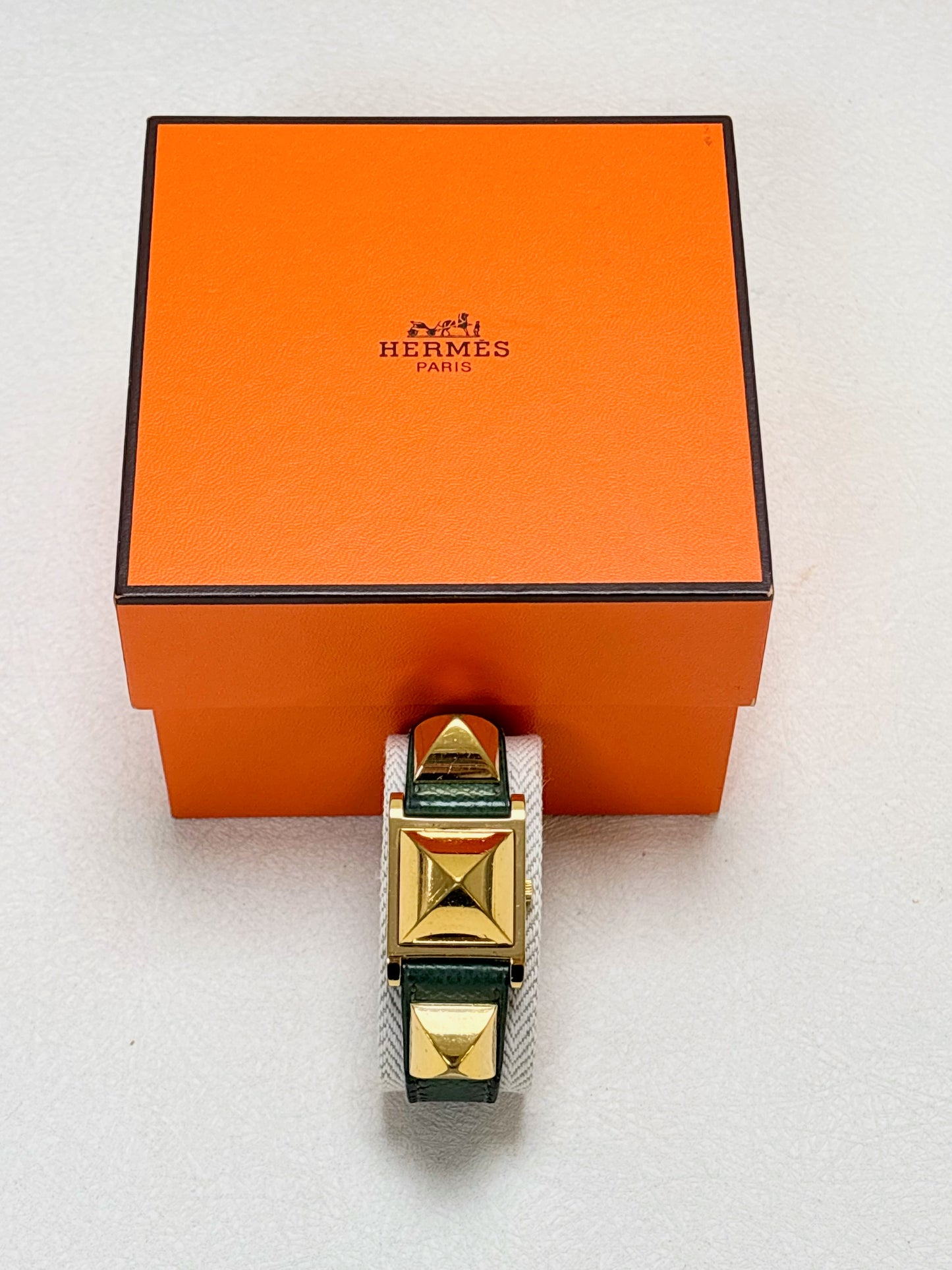 HERMÈS Montre Médor