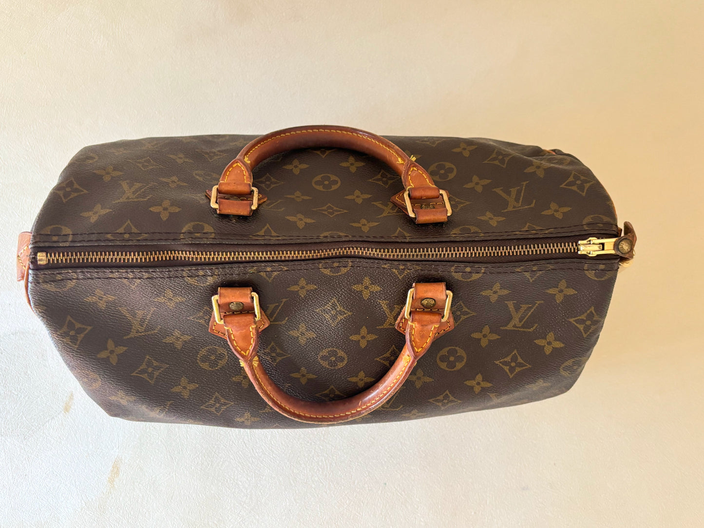 LOUIS VUITTON Speedy 35