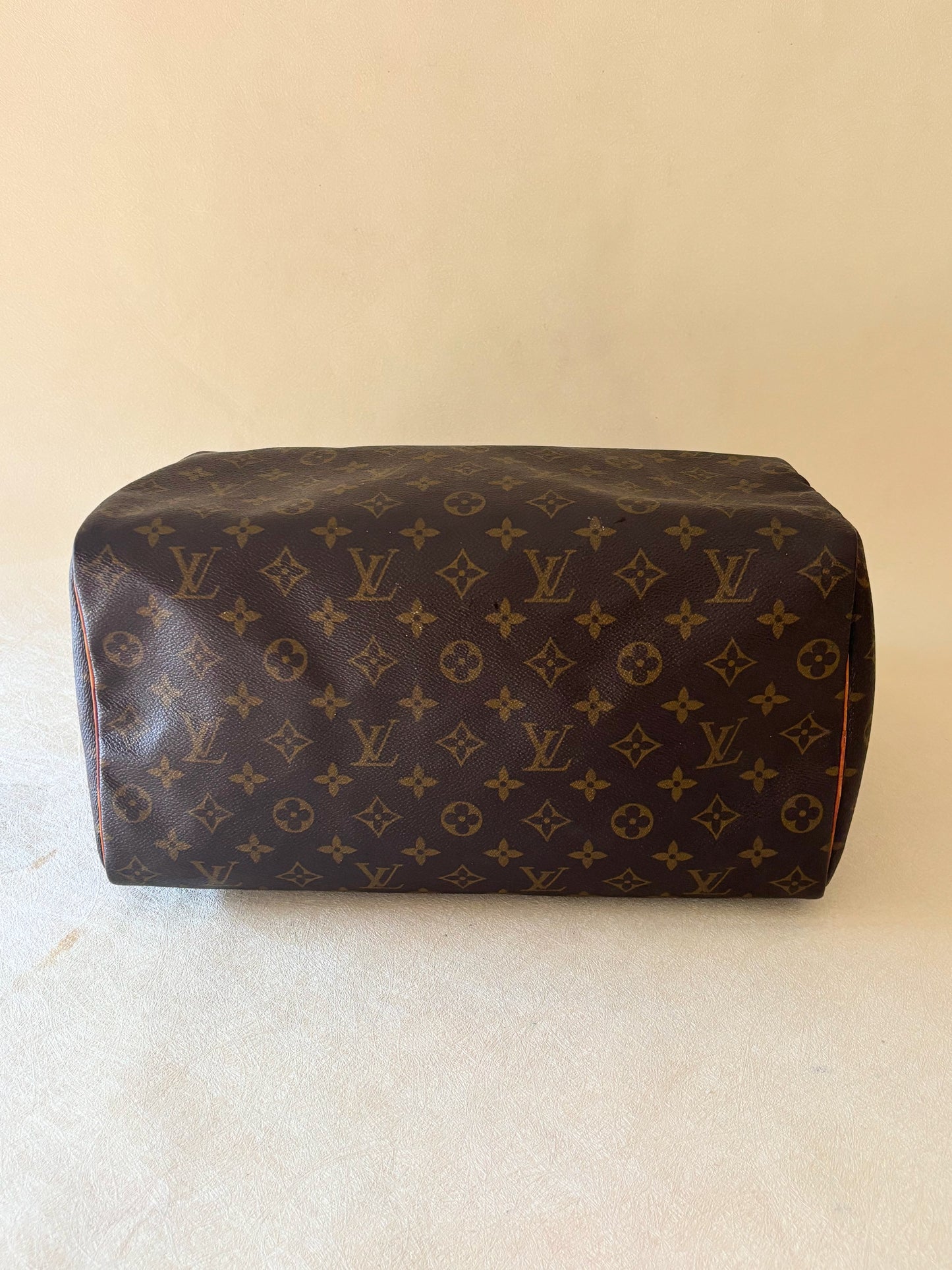 LOUIS VUITTON Speedy 35