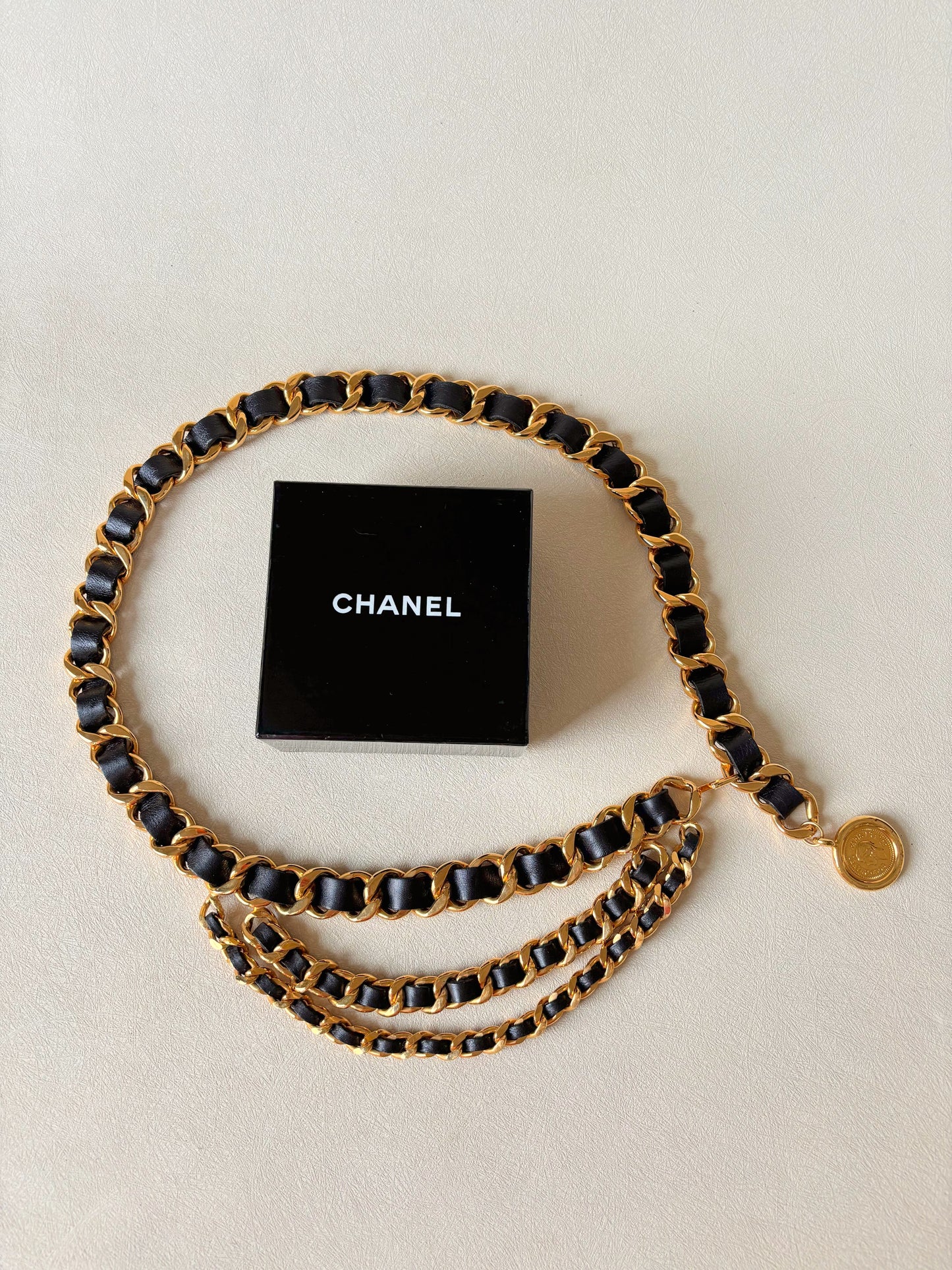 CHANEL Ceinture triple gros maillons