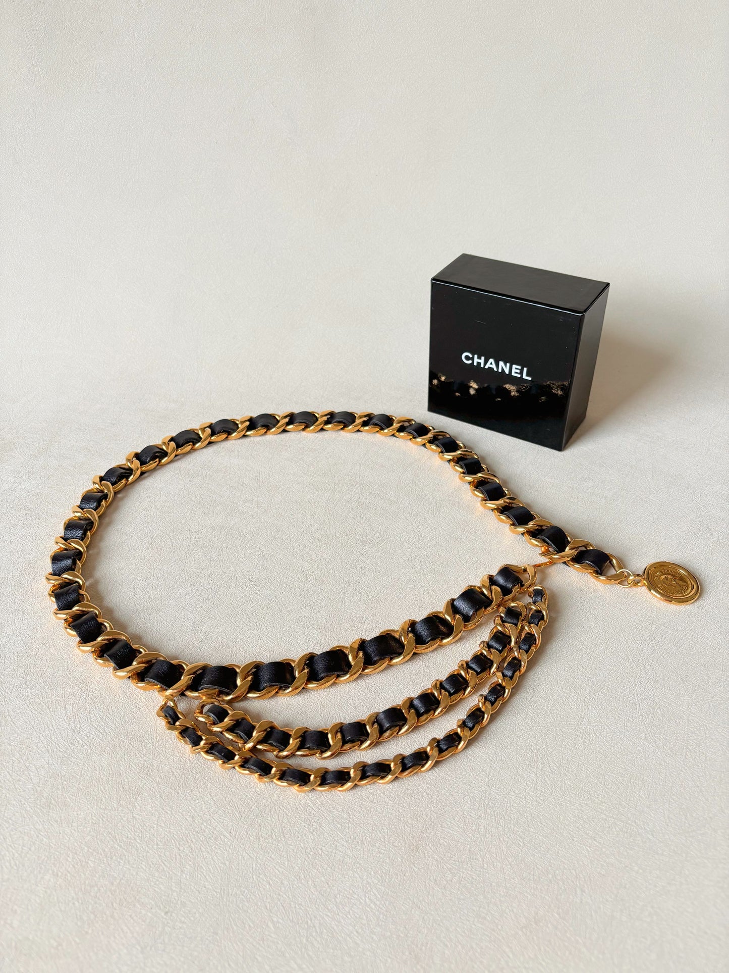 CHANEL Ceinture triple gros maillons