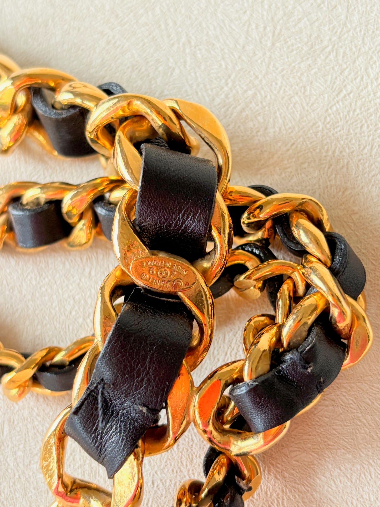 CHANEL Ceinture triple gros maillons