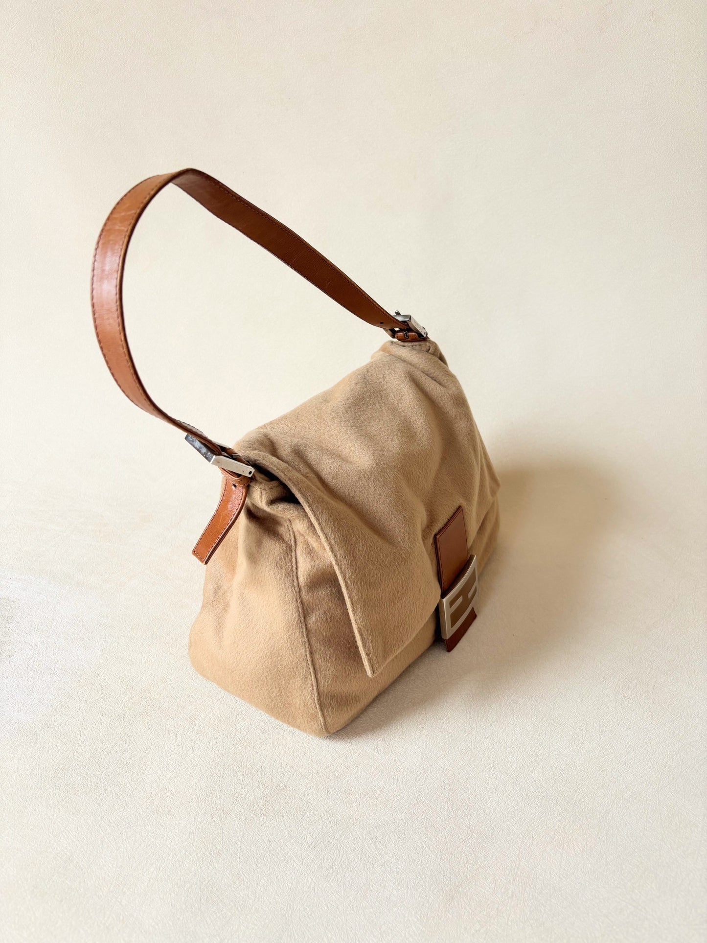 FENDI Sac Mamma Baguette