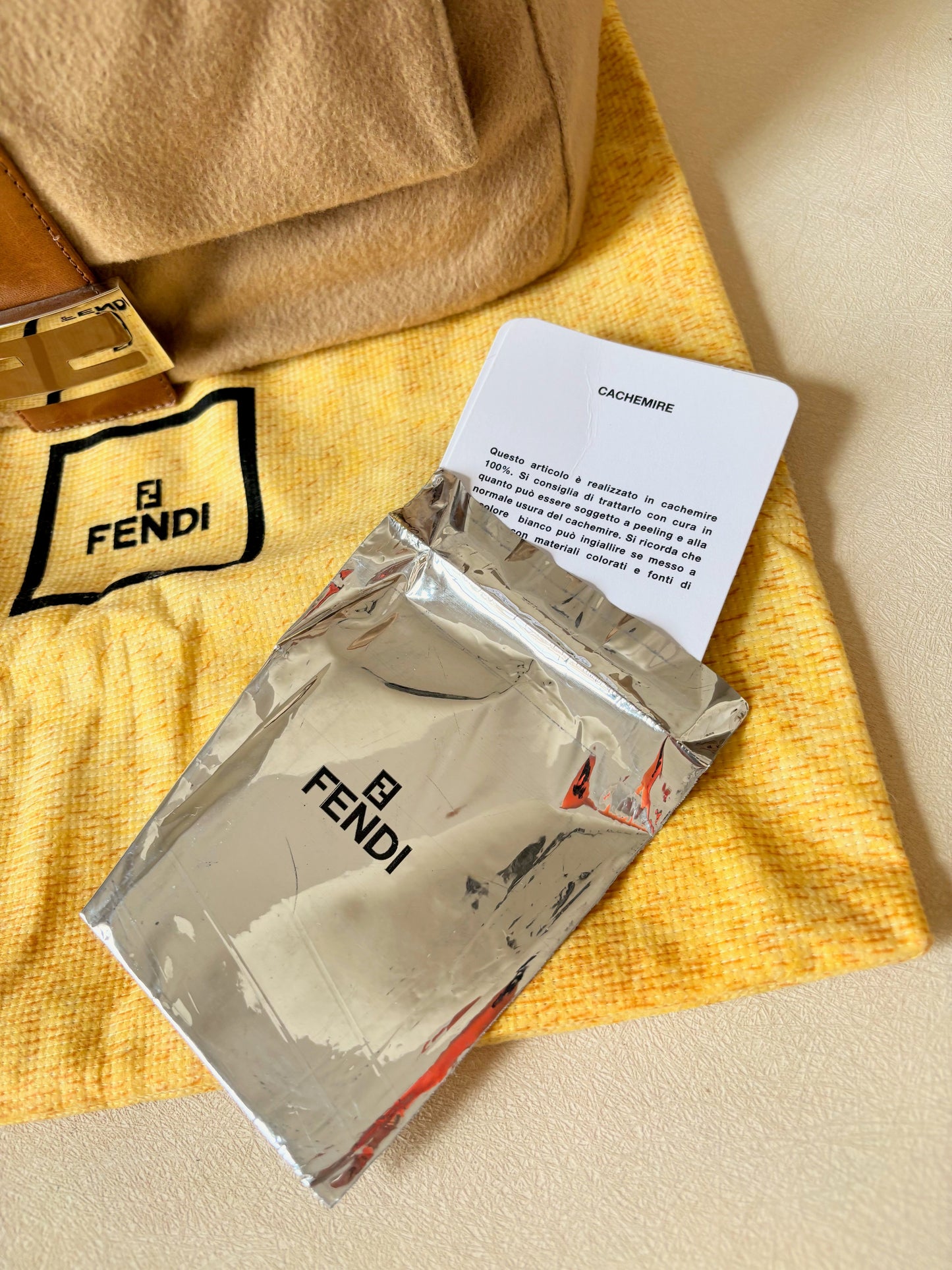 FENDI Sac Mamma Baguette