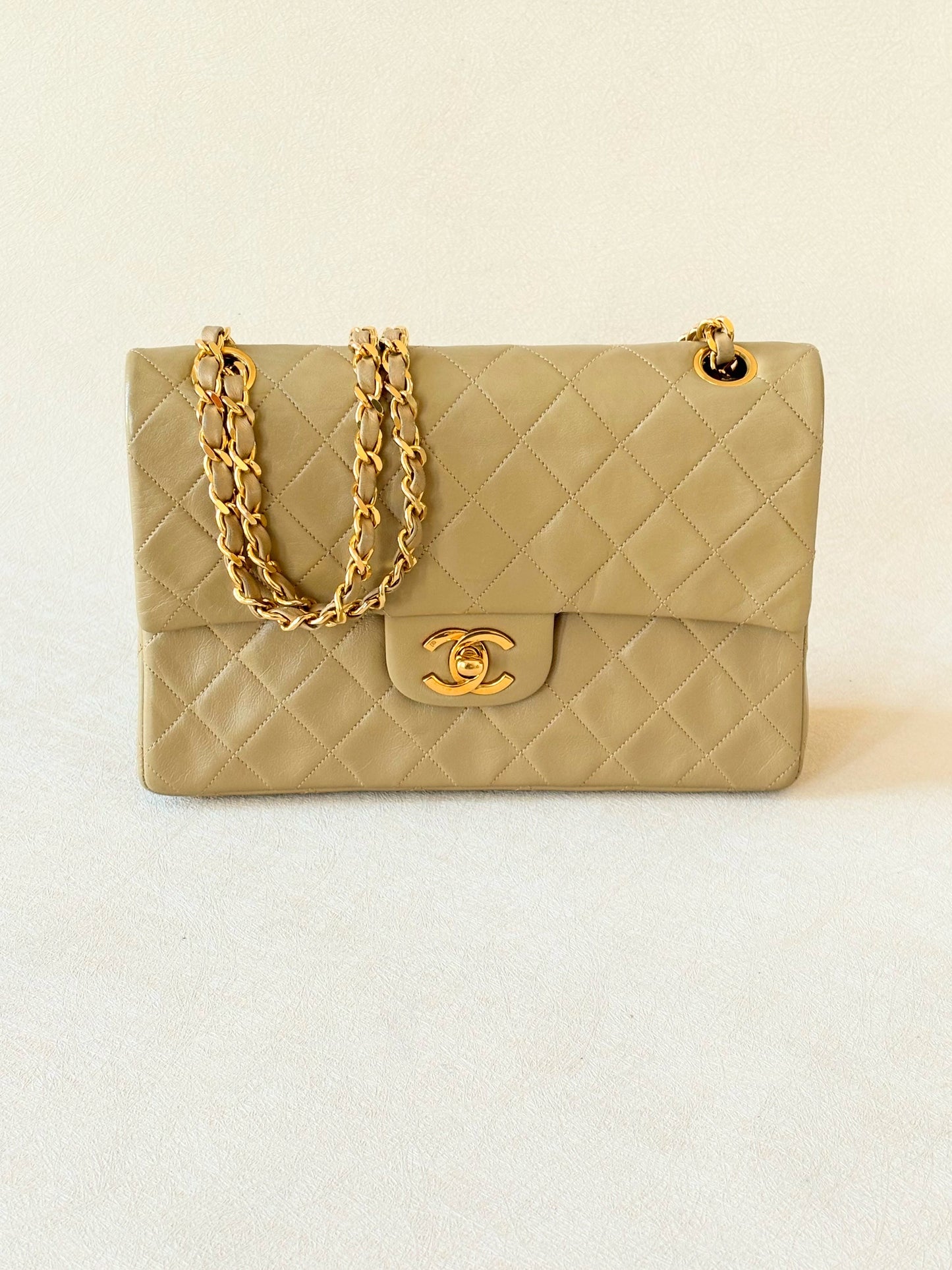 CHANEL Sac Timeless Classic 23