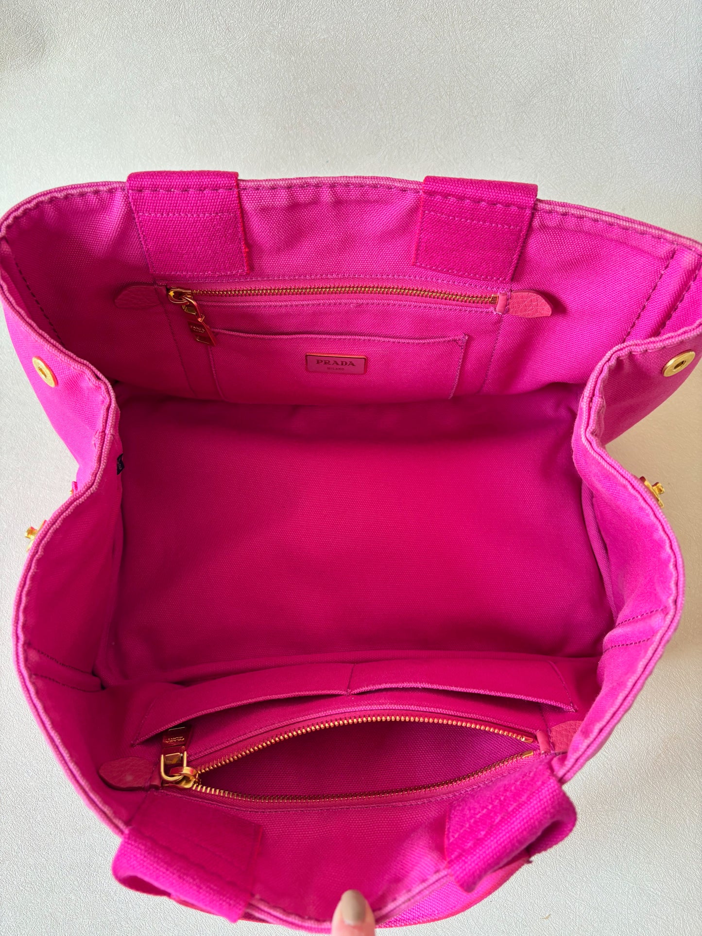 PRADA Sac Canapa
