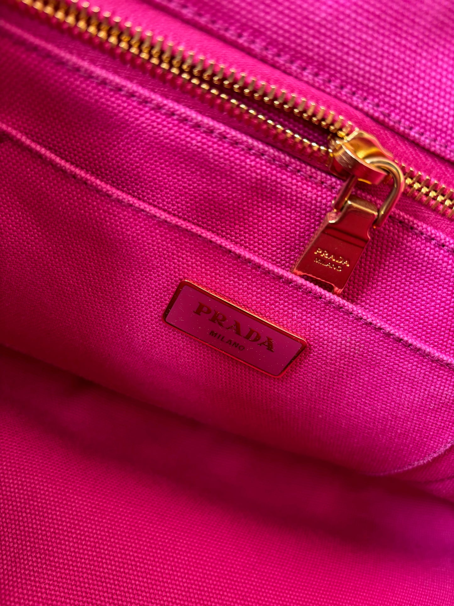 PRADA Sac Canapa