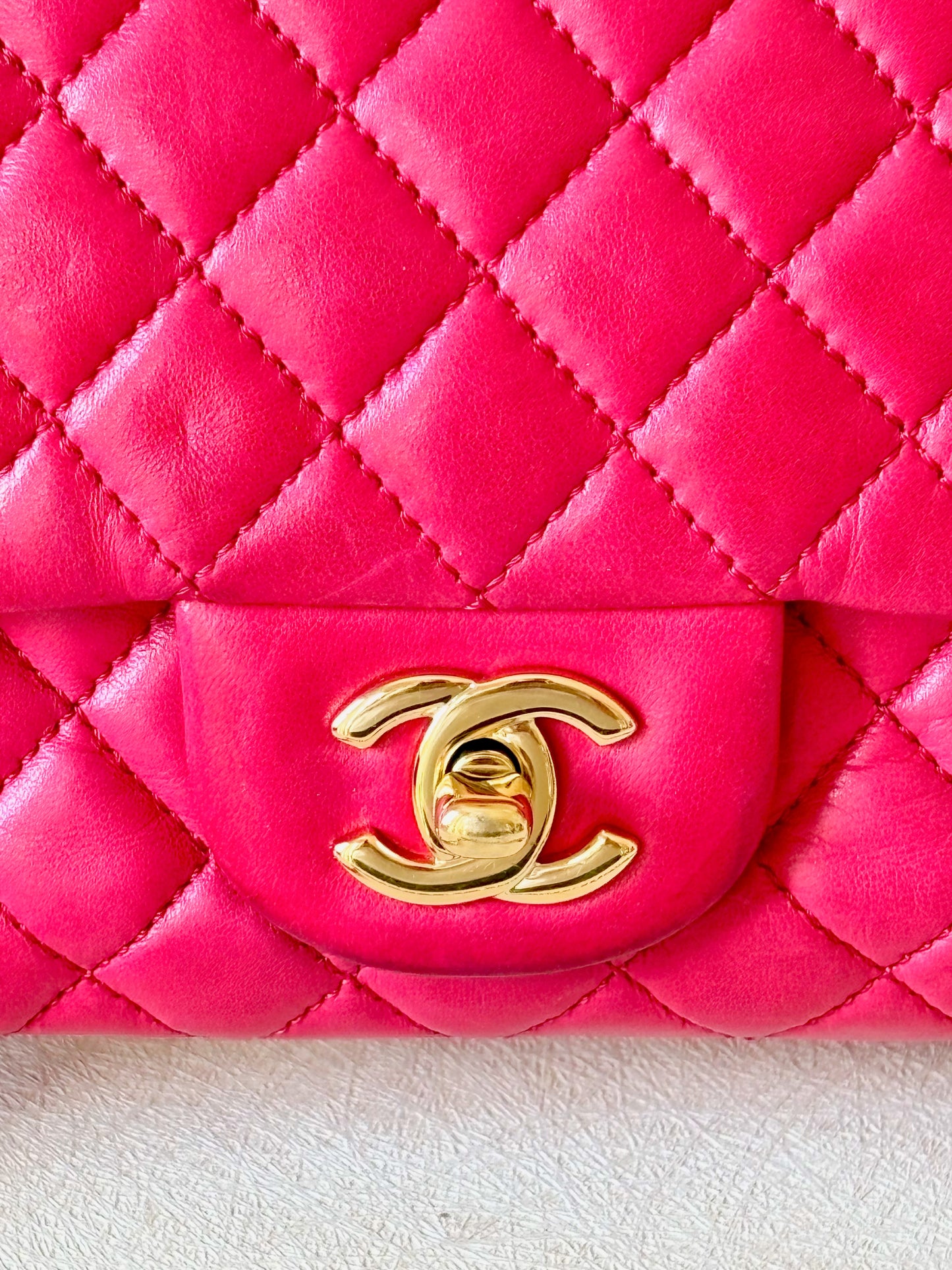 CHANEL Sac Timeless Classic Valentine