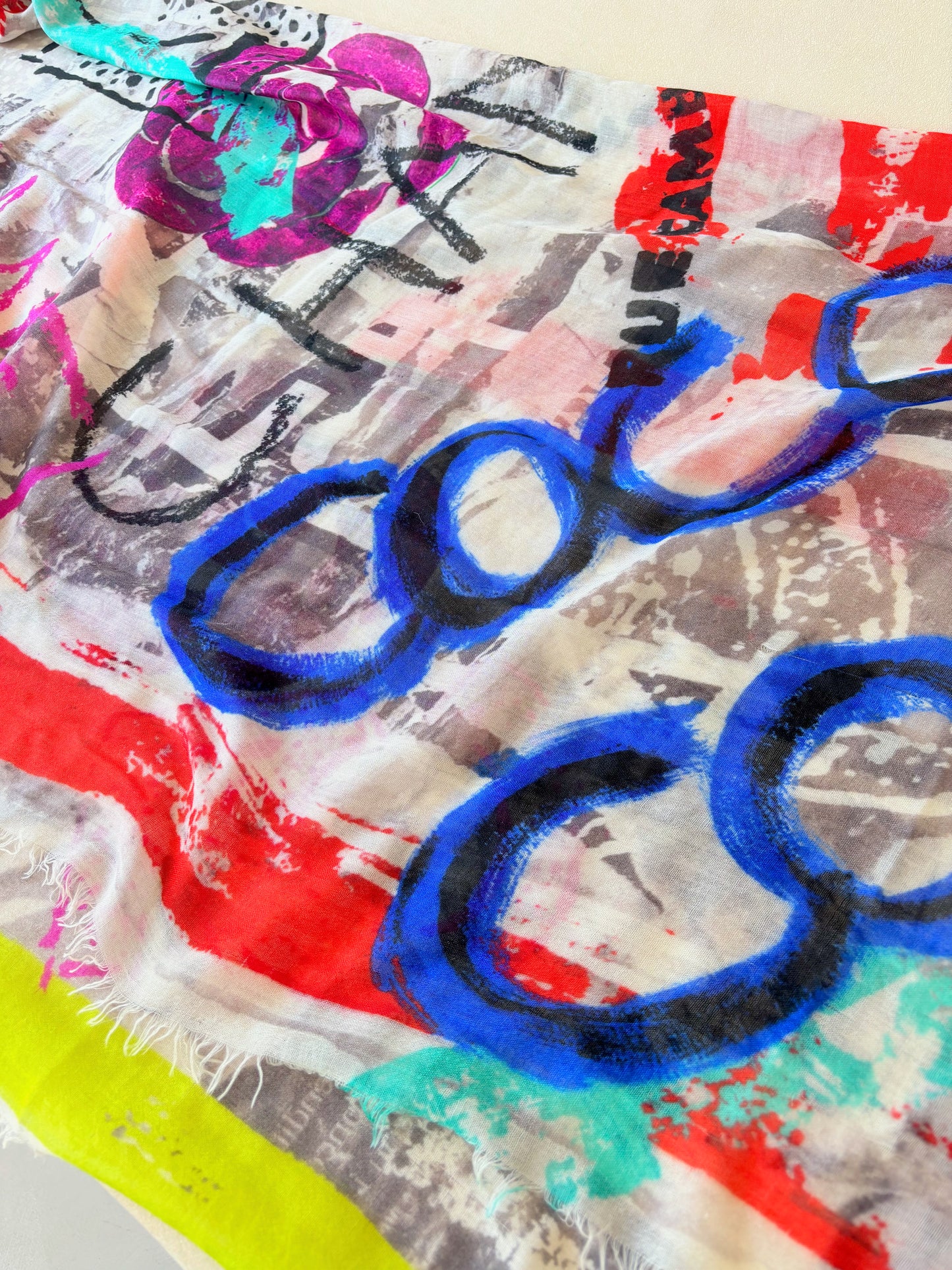 CHANEL Maxi Carré Graffiti