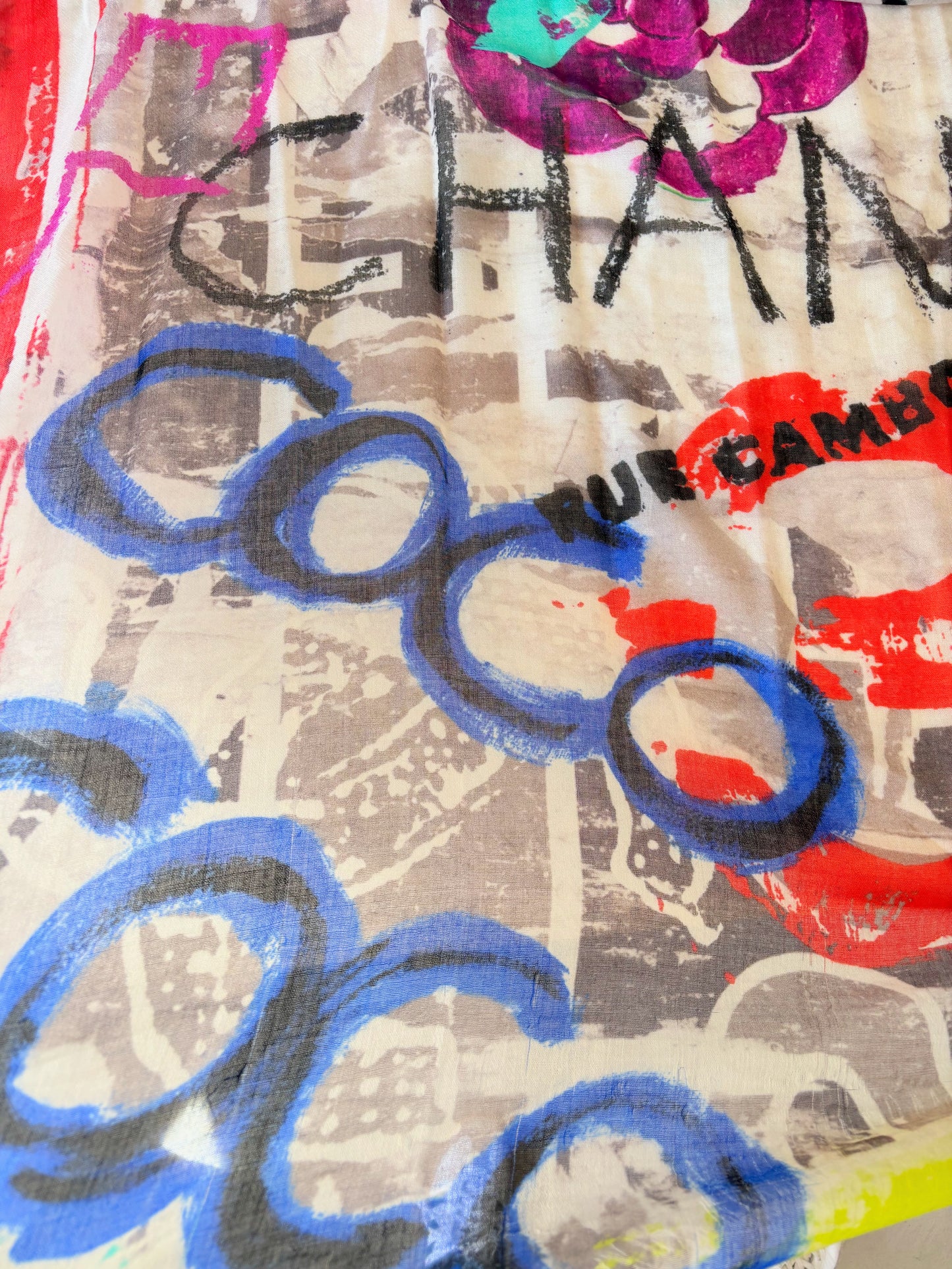 CHANEL Maxi Carré Graffiti