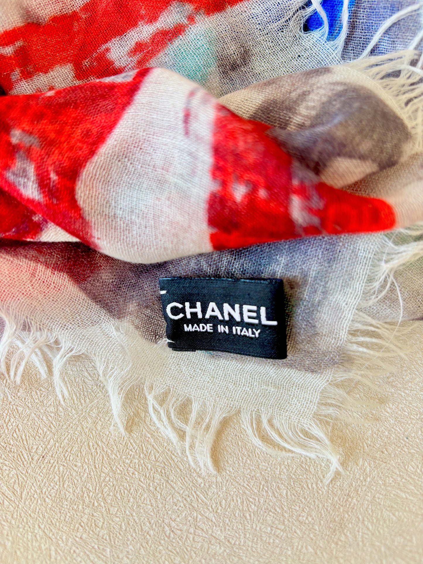 CHANEL Maxi Carré Graffiti