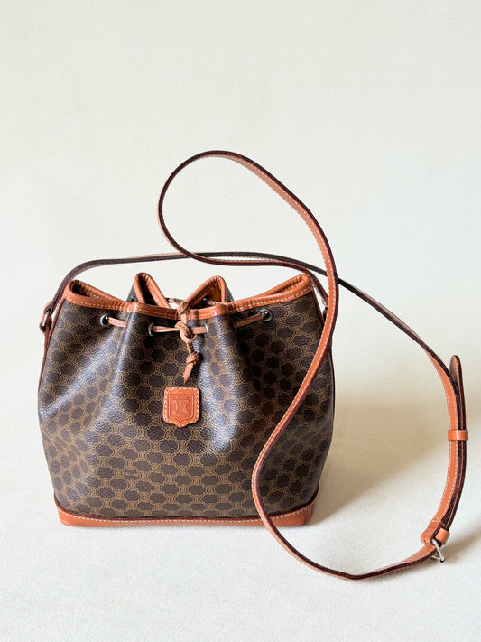 CÉLINE Sac Seau Triomphe PM