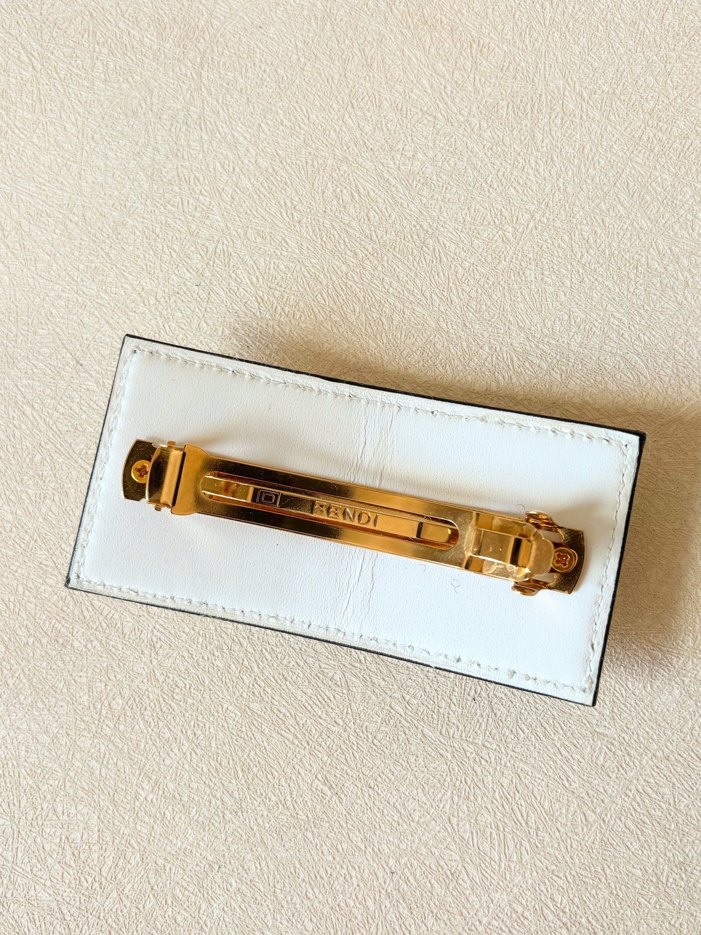 FENDI Barrette cuir