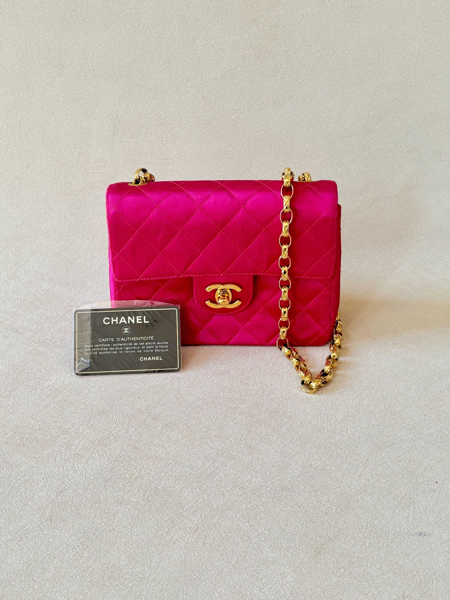 CHANEL Sac Timeless Satin