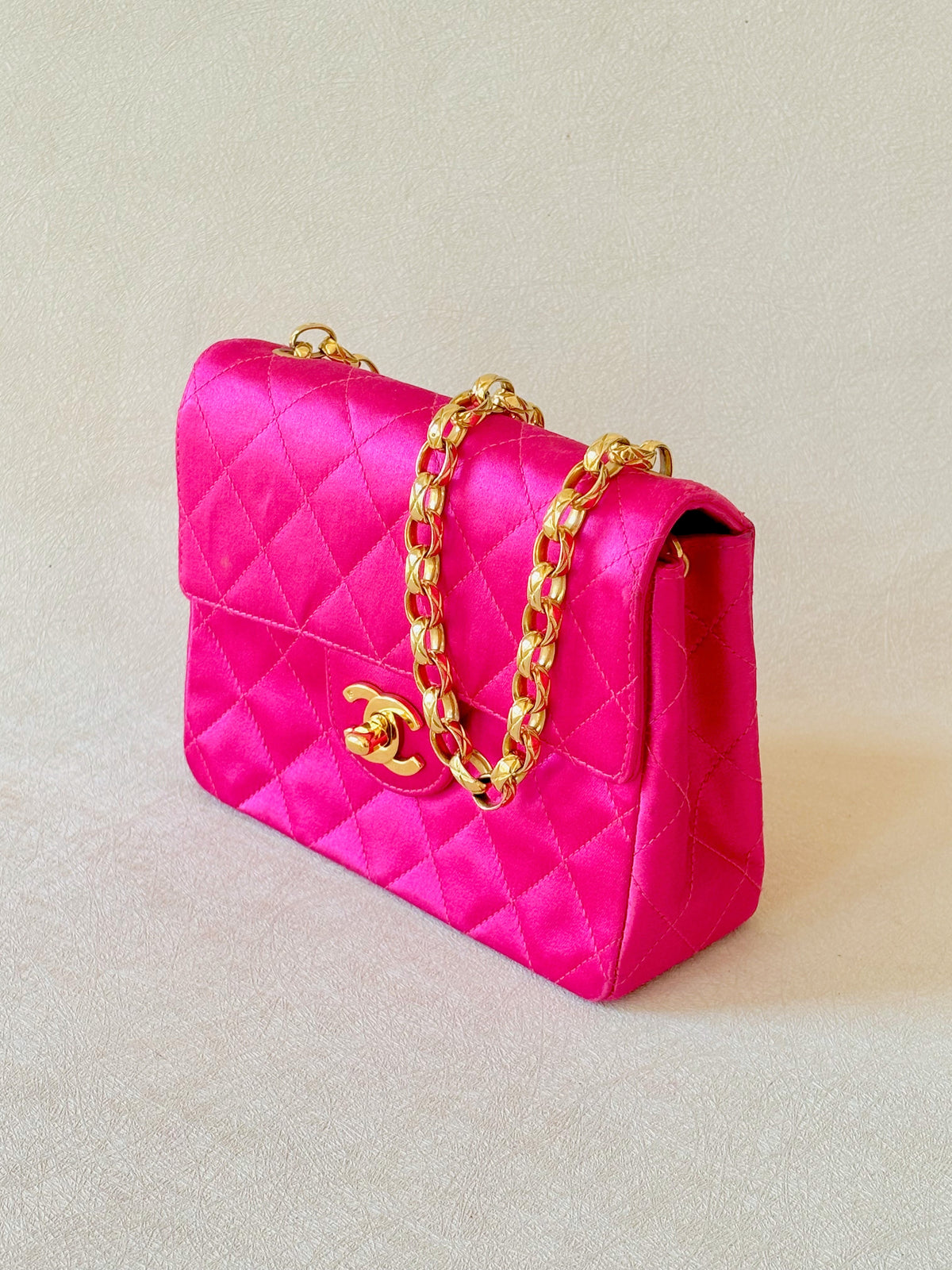 CHANEL Sac Timeless Satin Rose