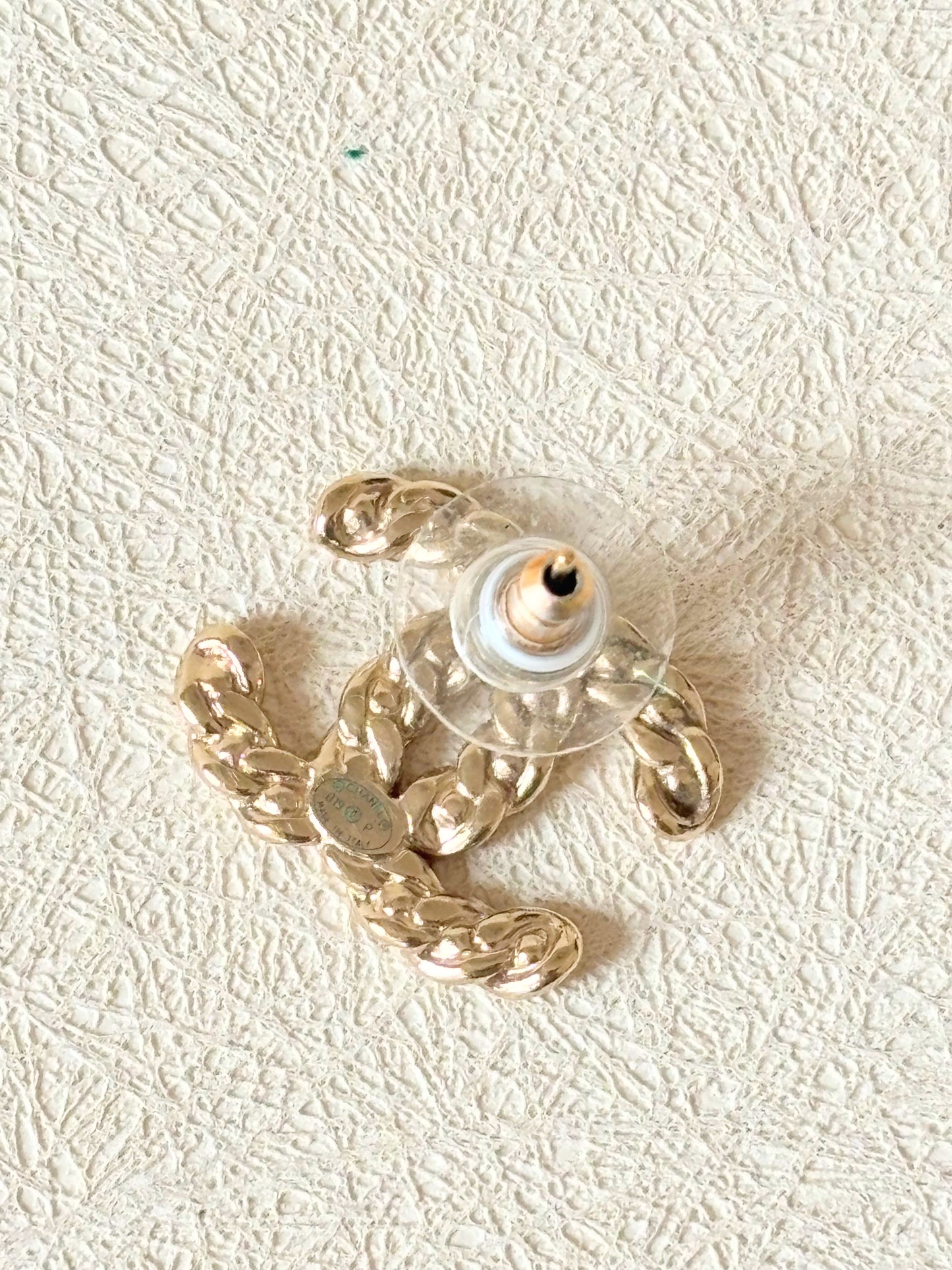 CHANEL Boucle d'oreille solitaire