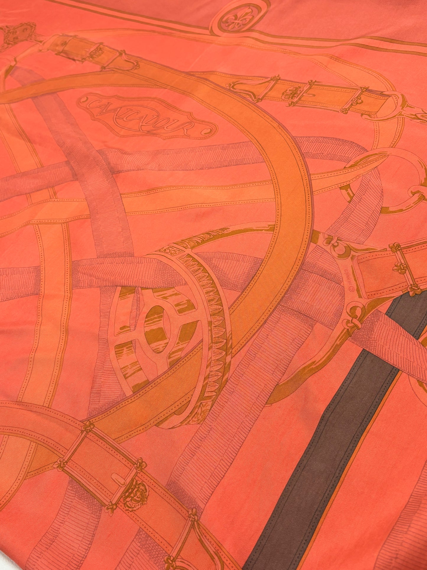 HERMÈS Carré Géant Surteint