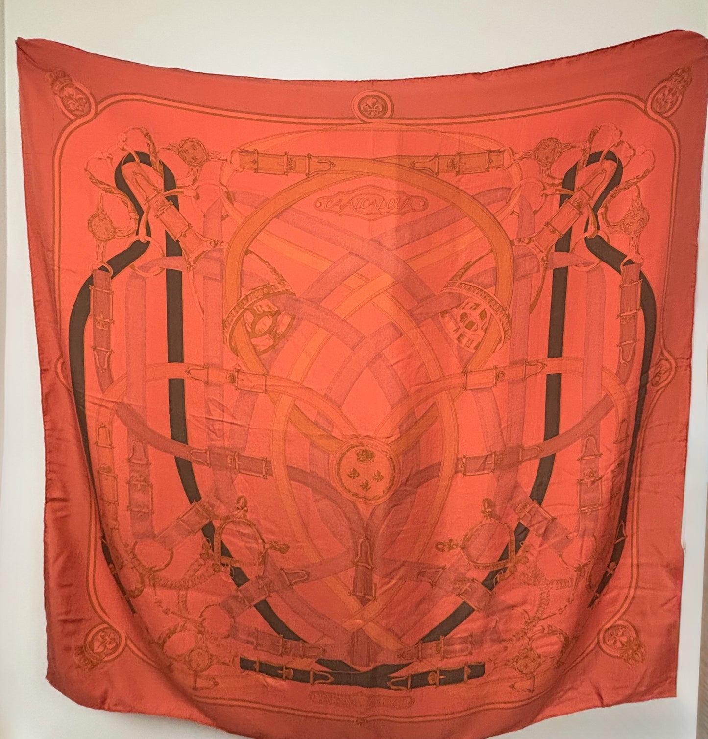 HERMÈS Carré Géant Surteint