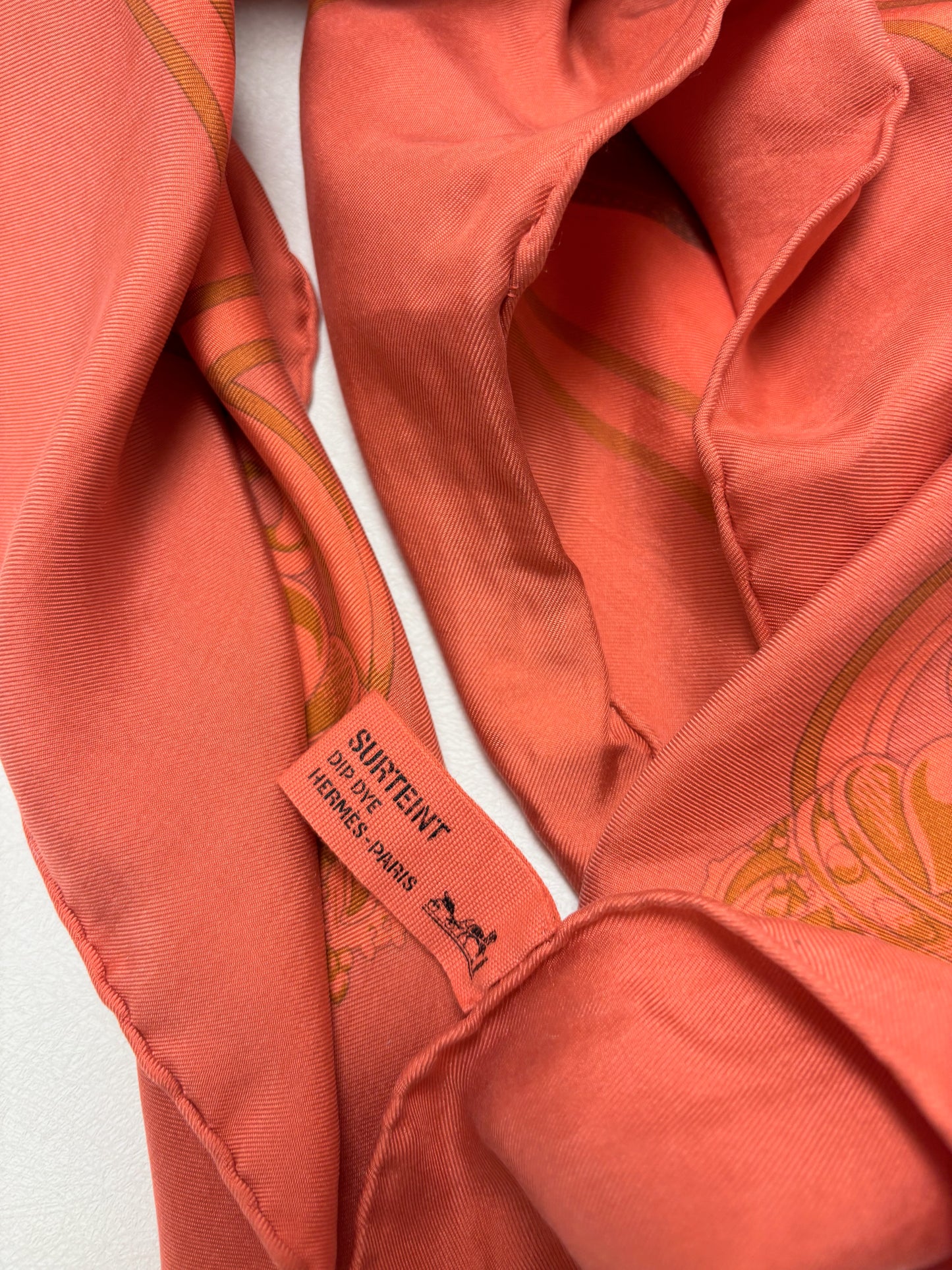 HERMÈS Carré Géant Surteint