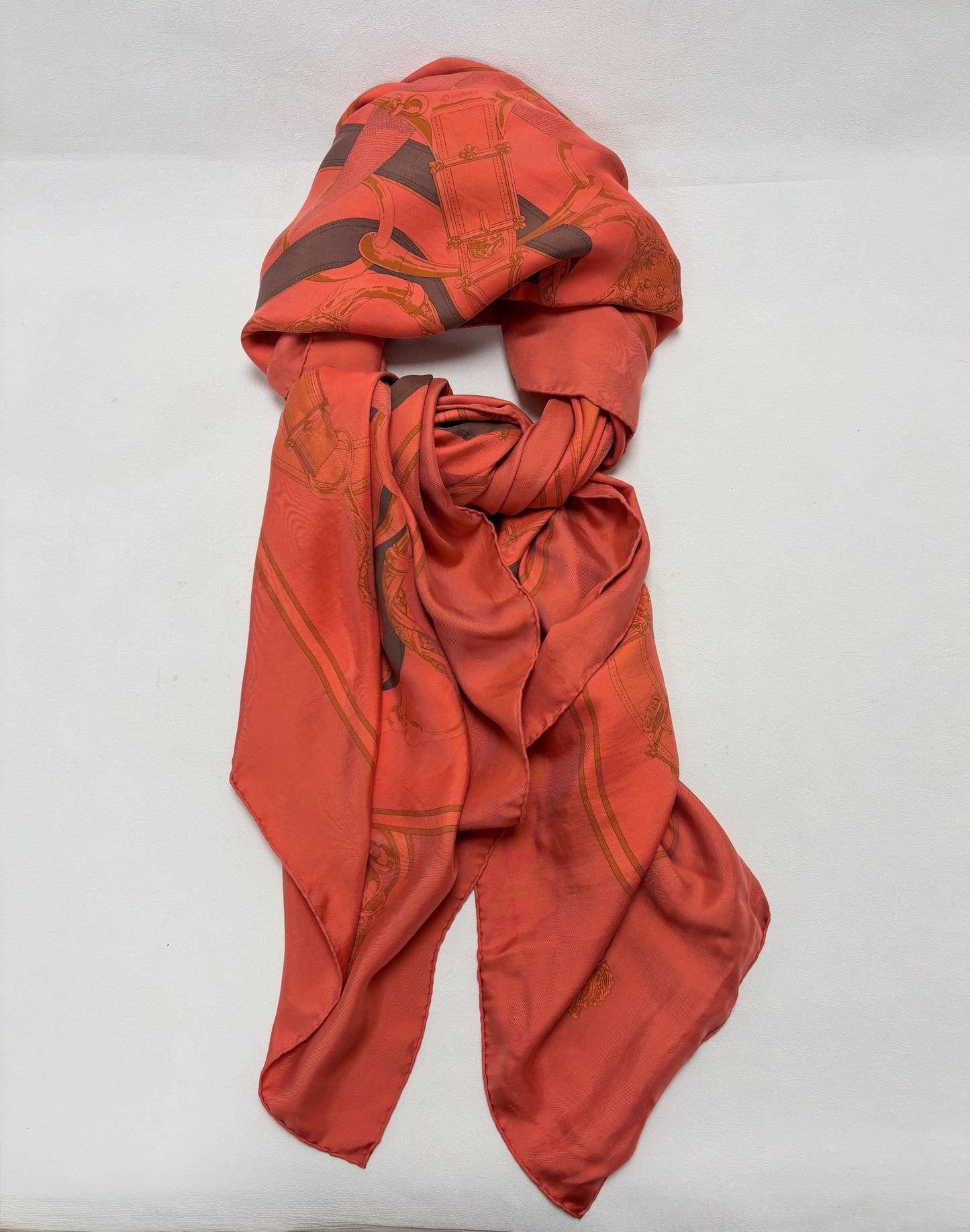 HERMÈS Carré Géant Surteint