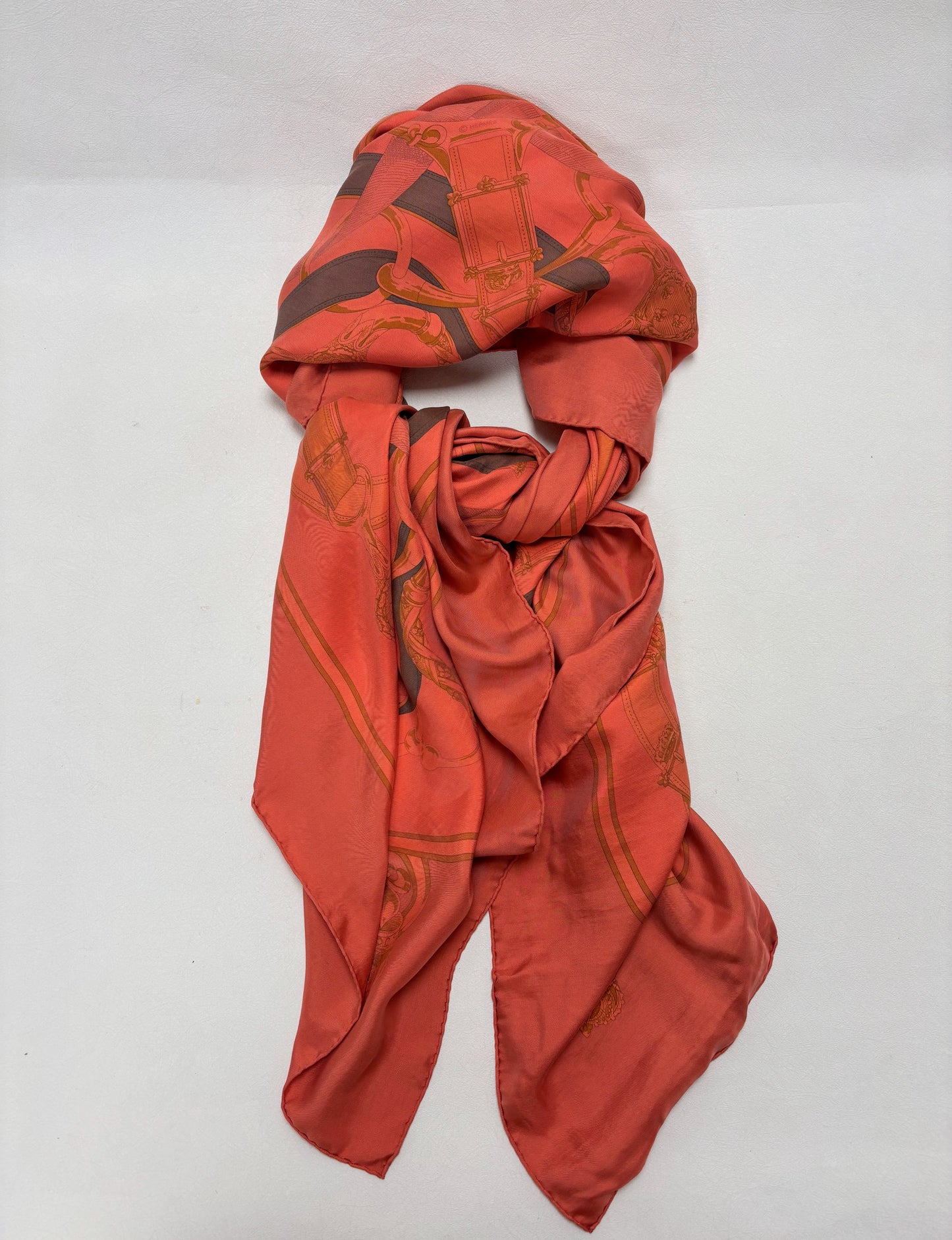 HERMÈS Carré Géant Surteint