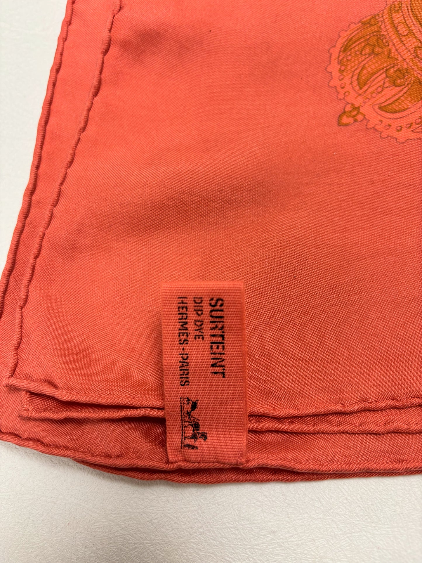 HERMÈS Carré Géant Surteint