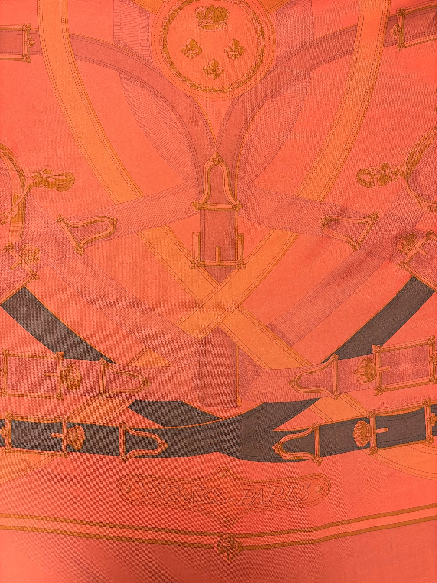 HERMÈS Carré Géant Surteint