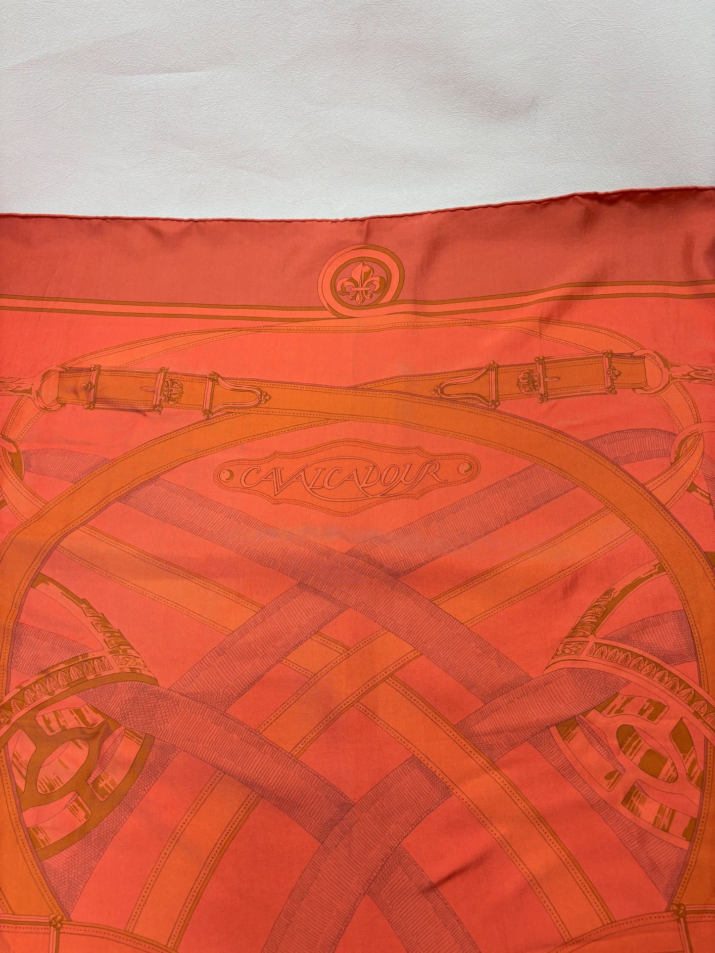 HERMÈS Carré Géant Surteint