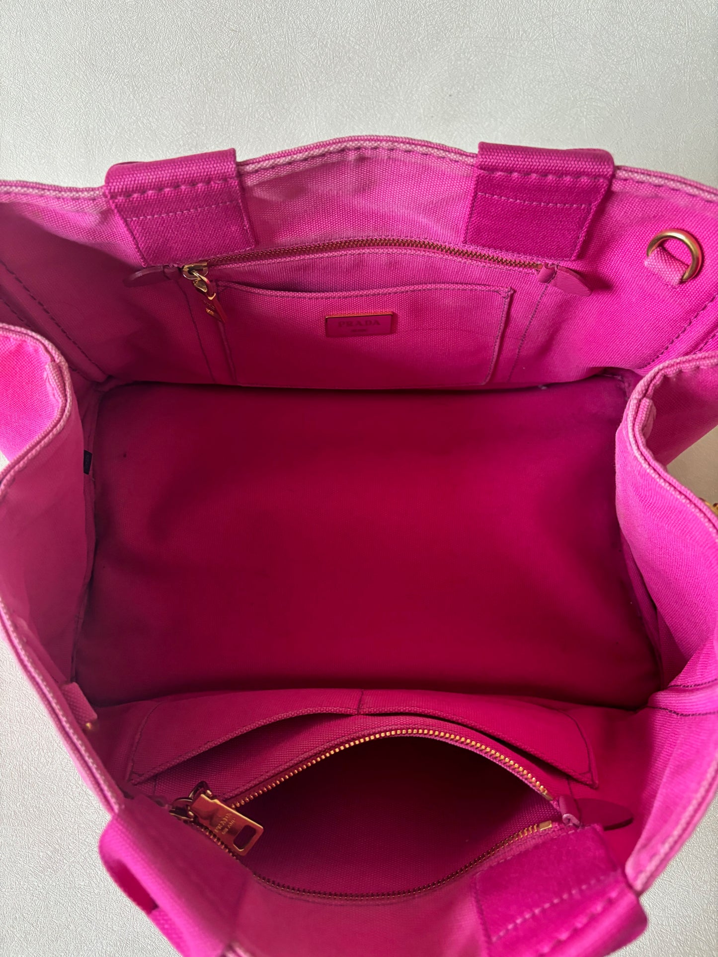 PRADA Sac Canapa