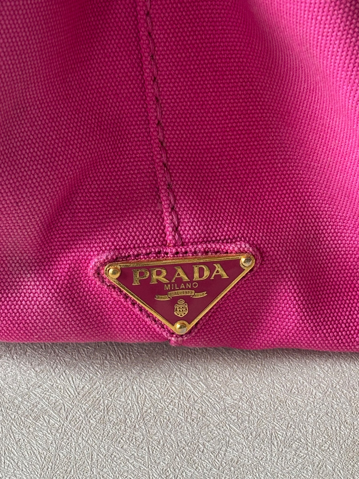 PRADA Sac Canapa