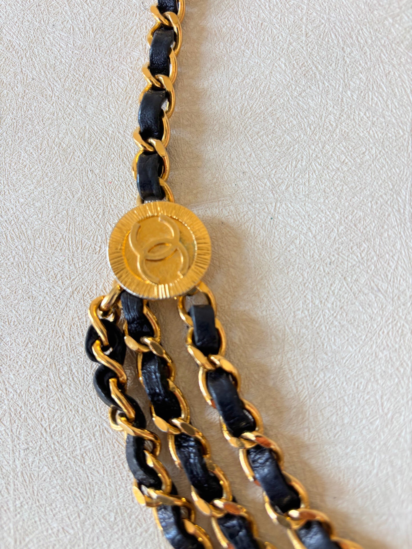 CHANEL Ceinture triple 1984