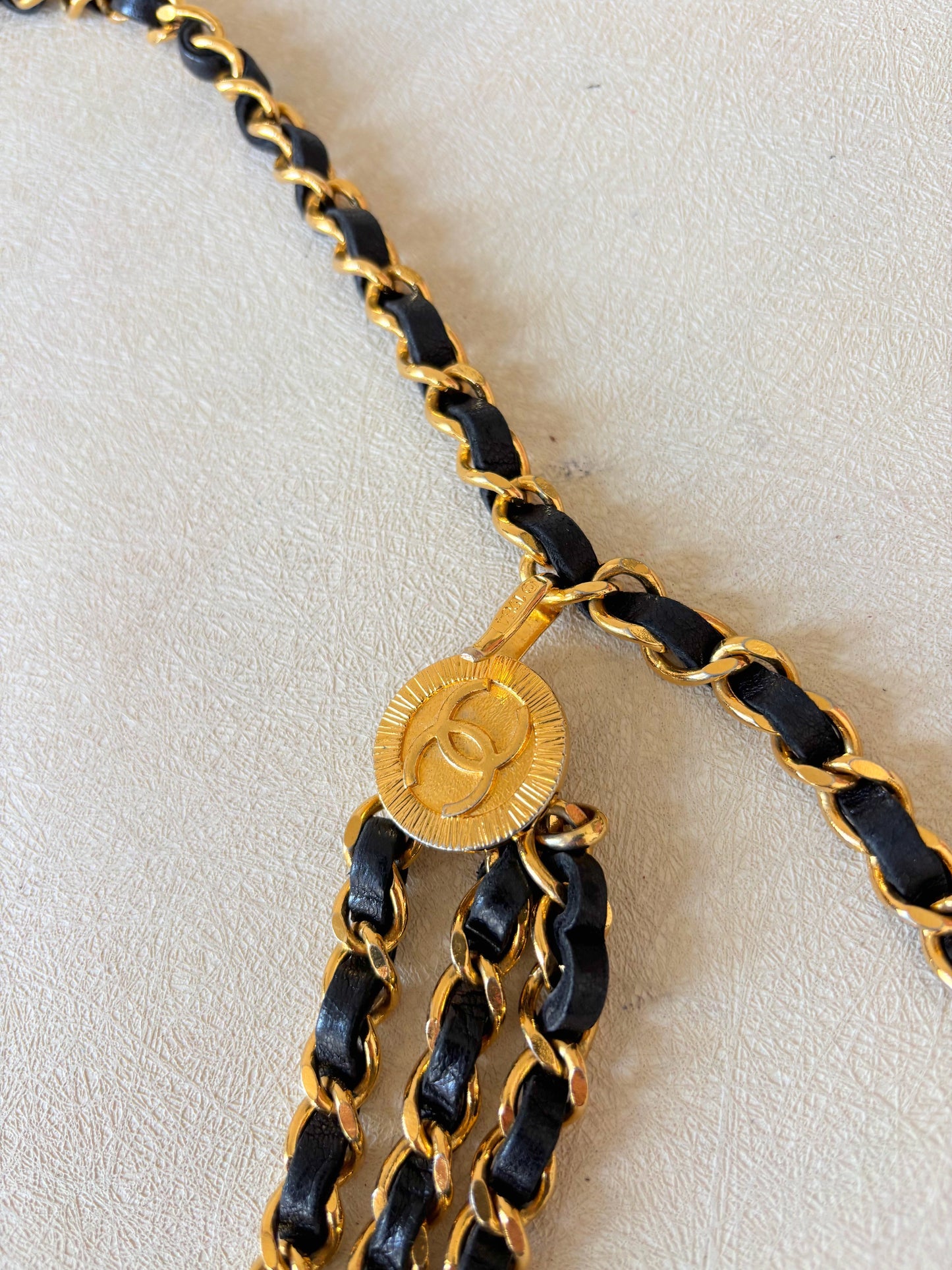 CHANEL Ceinture triple 1984