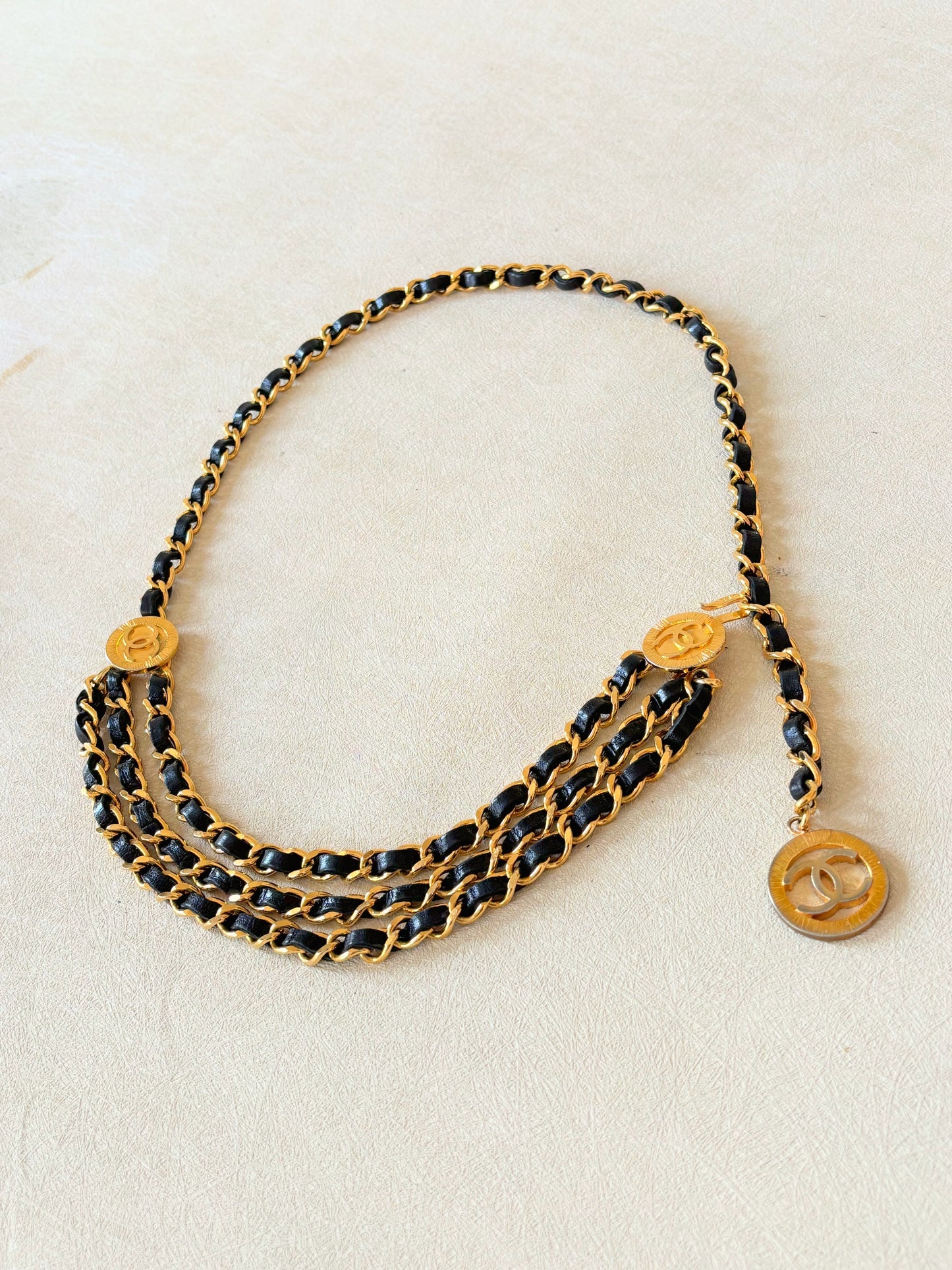 CHANEL Ceinture triple 1984