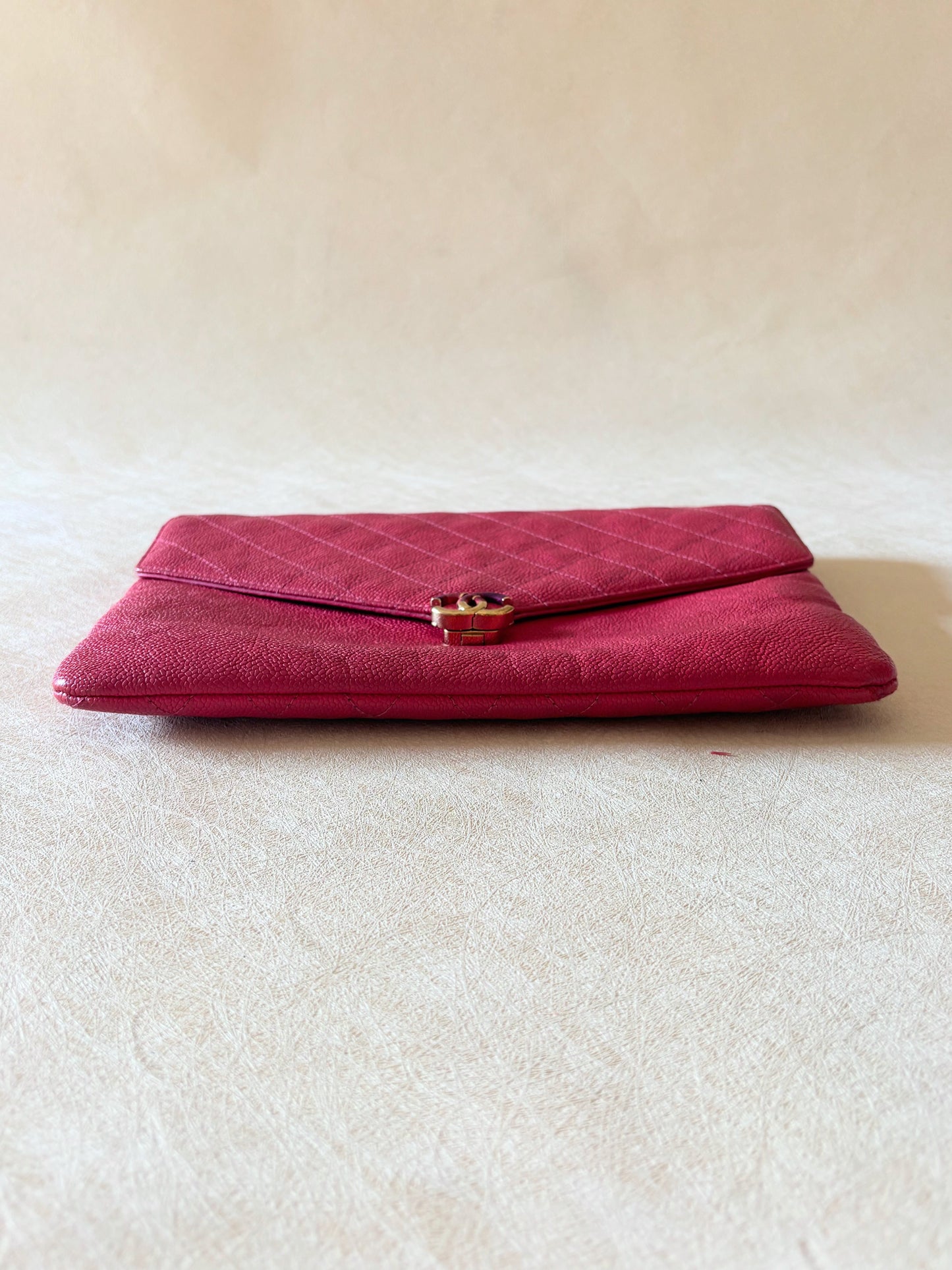 CHANEL Pochette cuir caviar