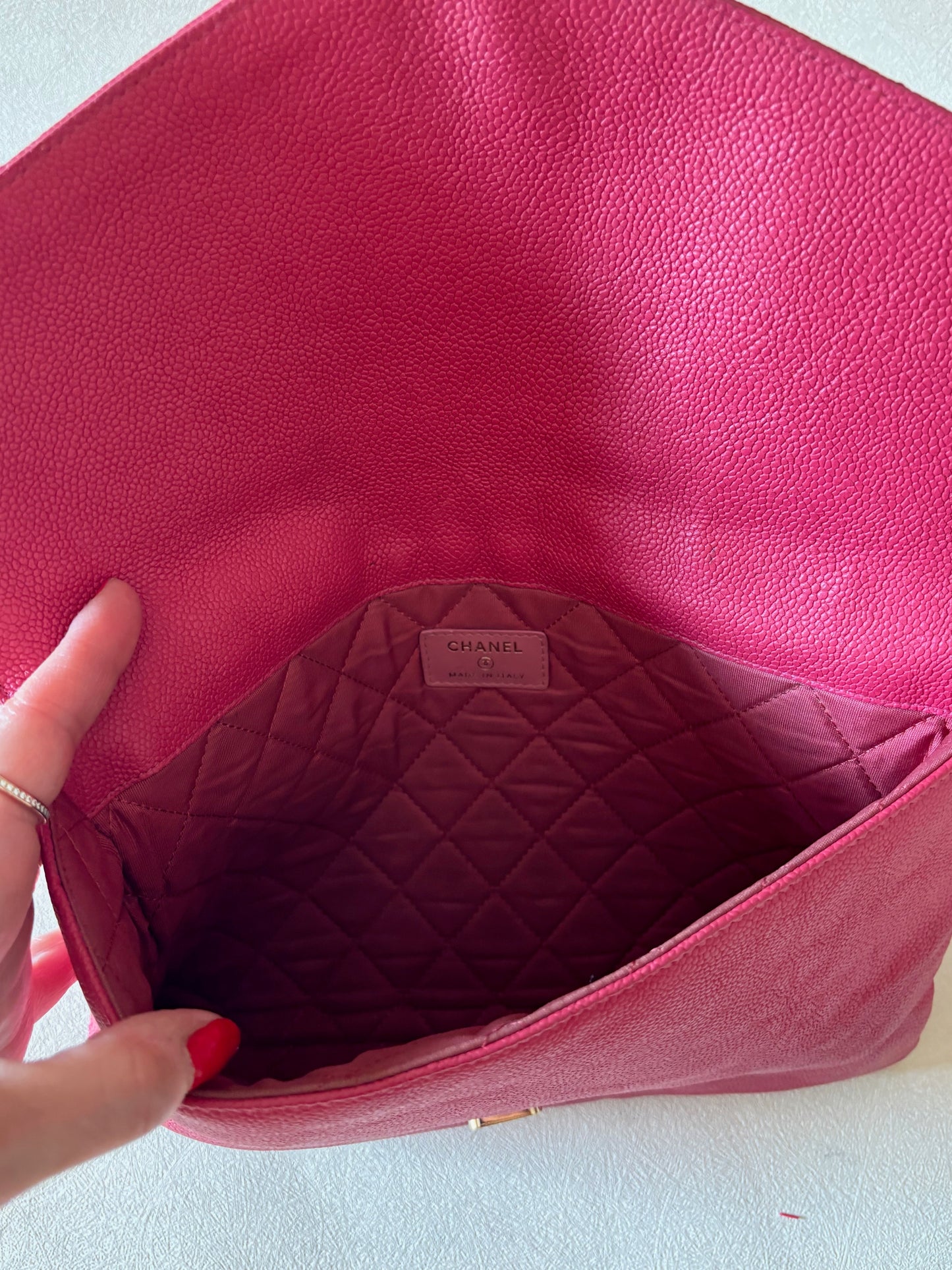 CHANEL Pochette cuir caviar