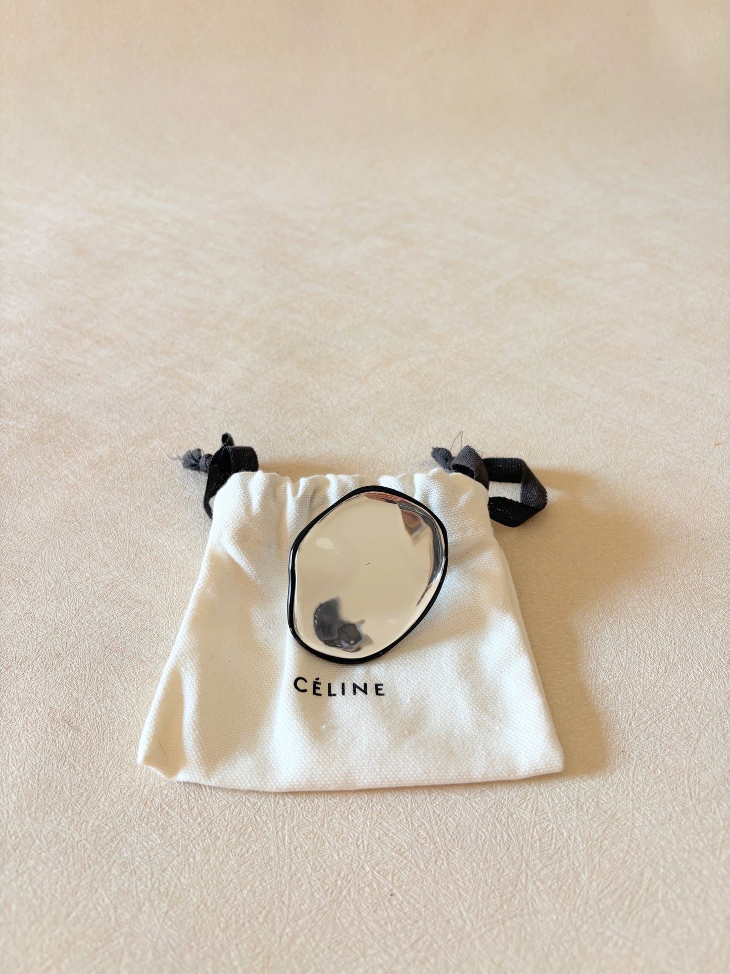 CÉLINE Boucle d'oreille solitaire