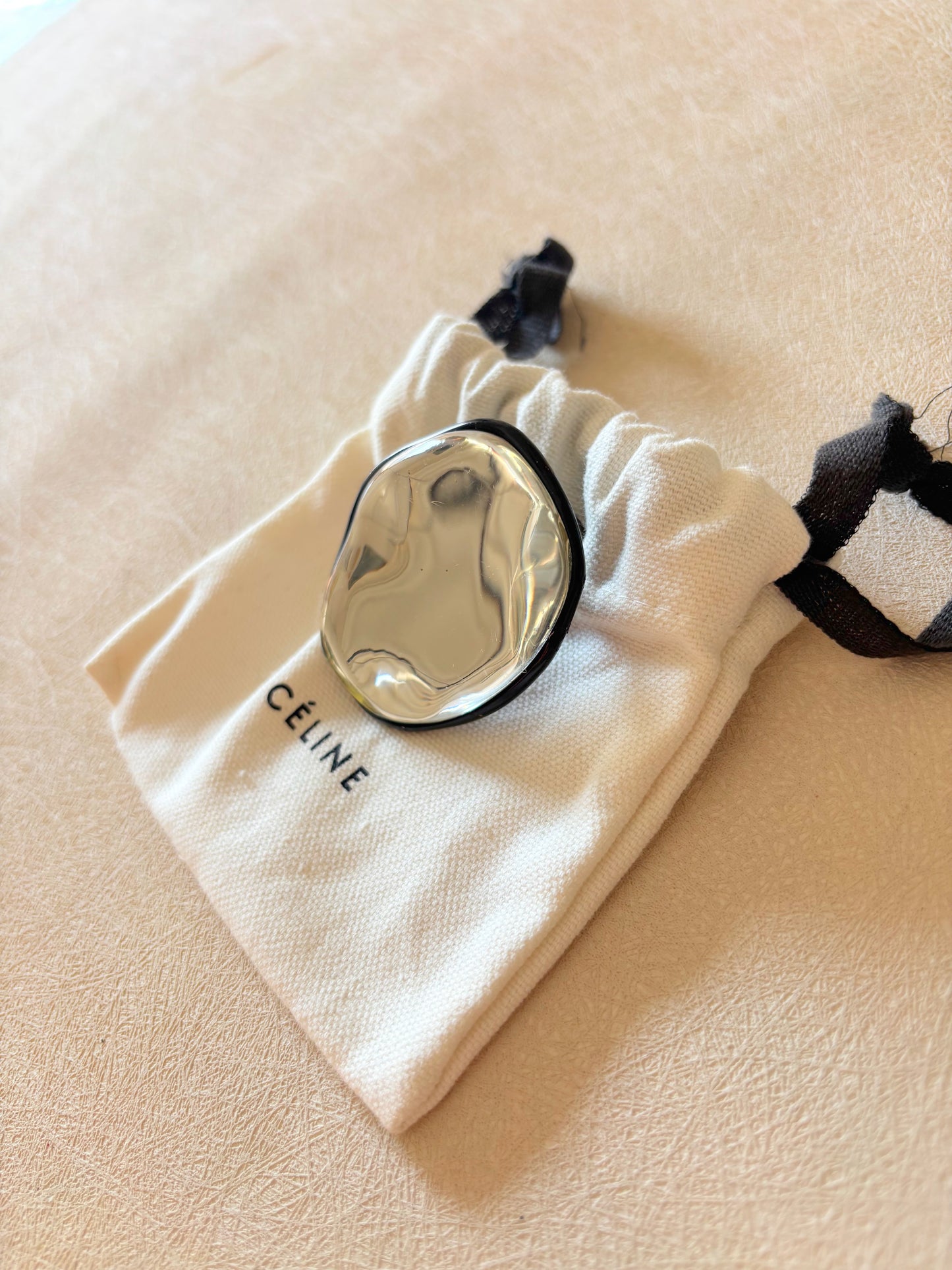CÉLINE Boucle d'oreille solitaire