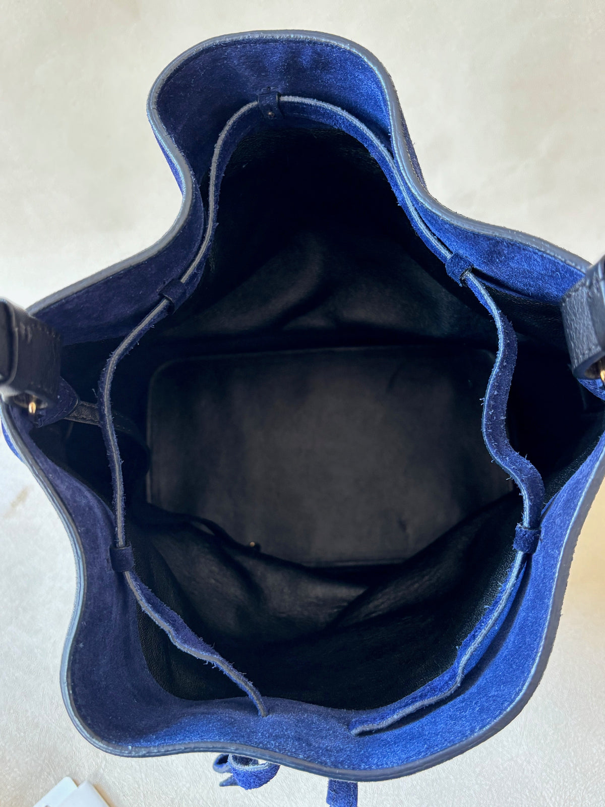 CÉLINE Sac Seau Veau Velours