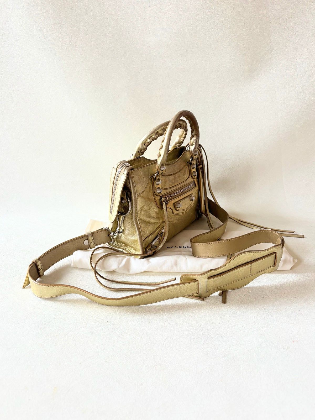 BALENCIAGA Sac City Mini Or