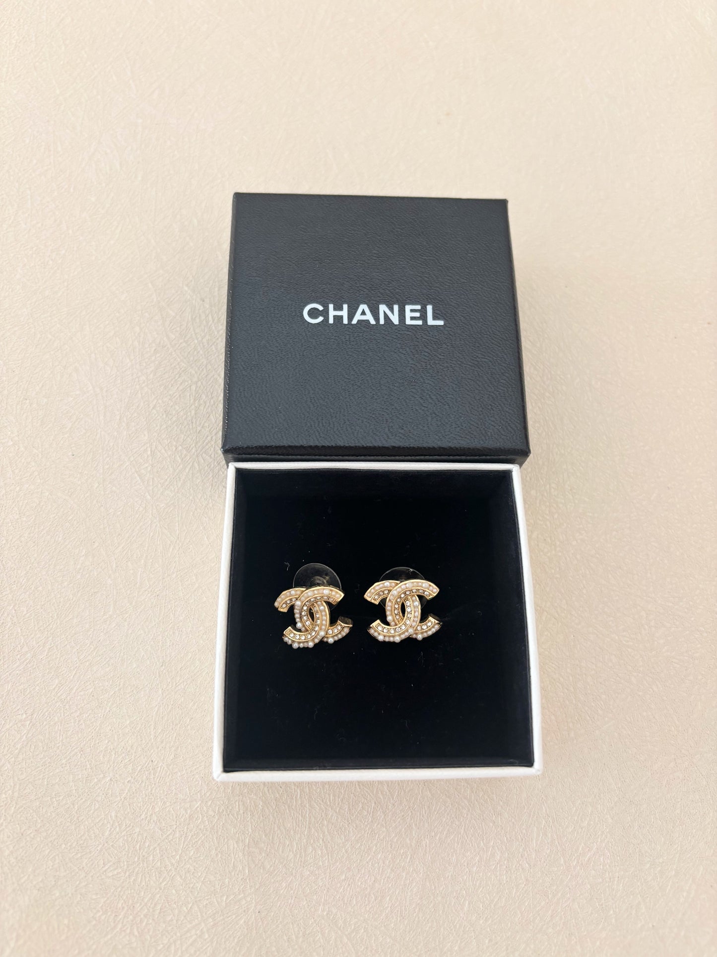 CHANEL Boucles d'oreille
