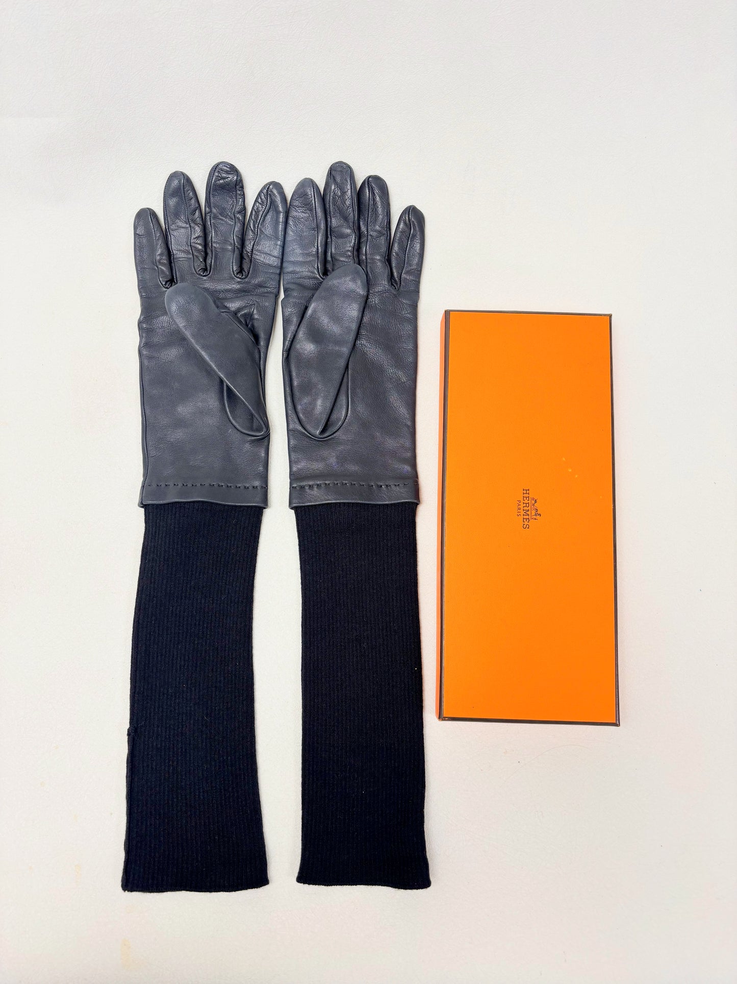 HERMÈS Gants en cuir et cachemire