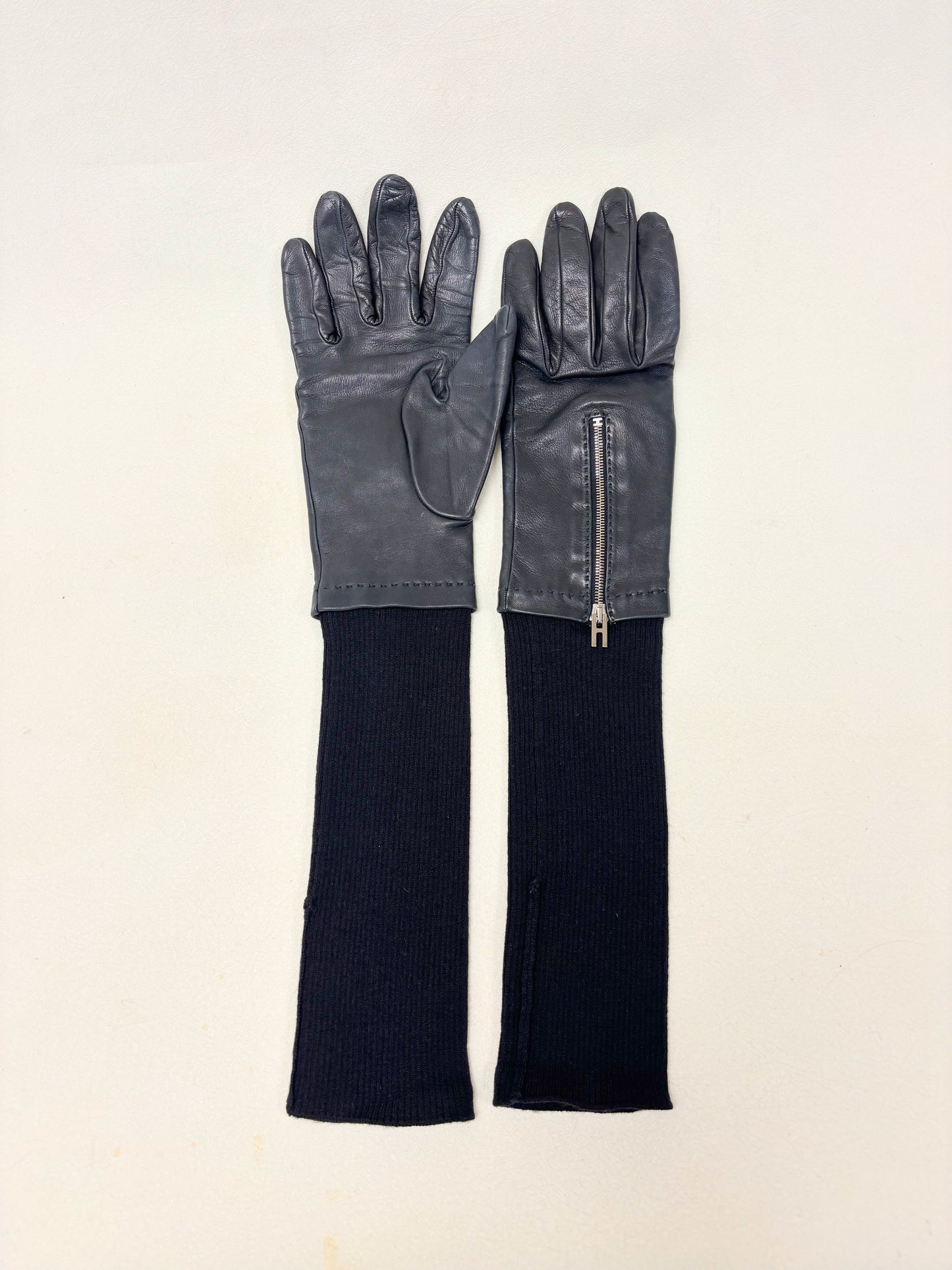 HERMÈS Gants en cuir et cachemire